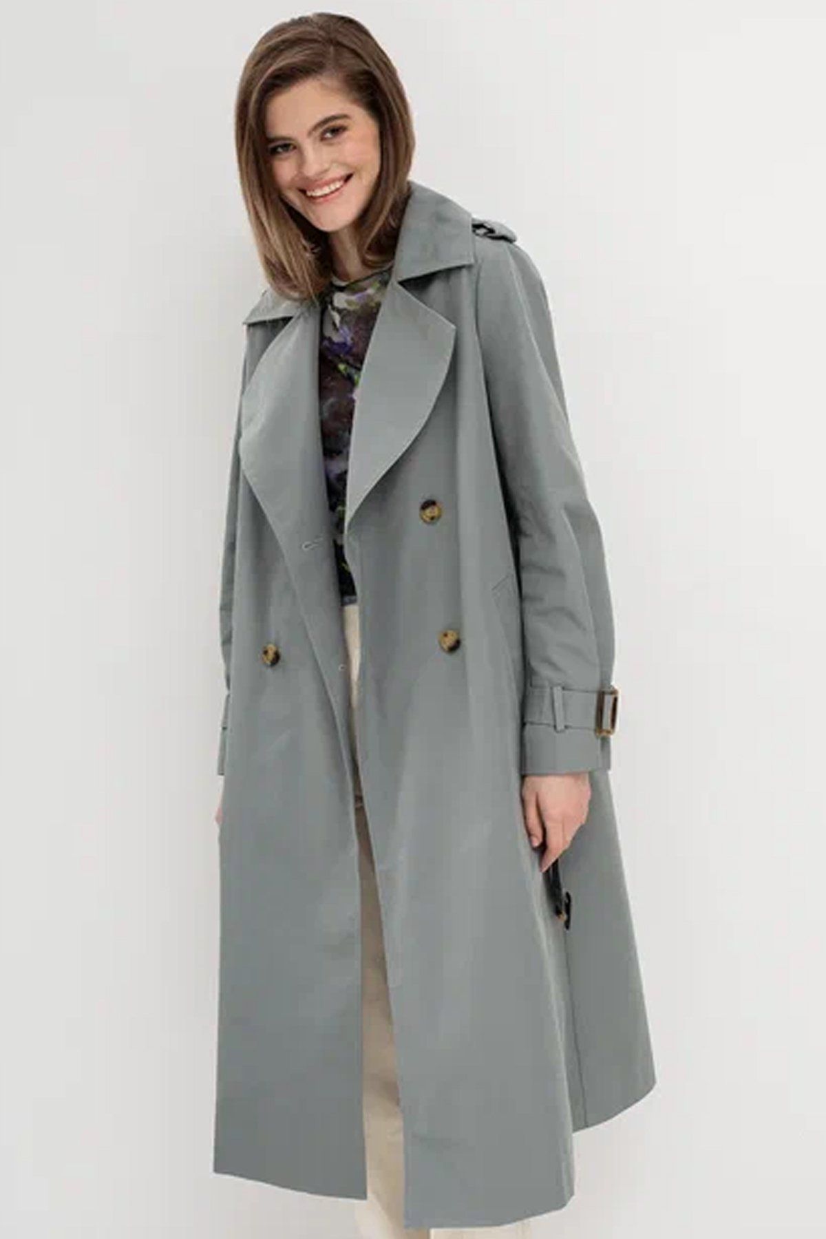 Двубортный oversize тренч серо-голубого цвета, 50р