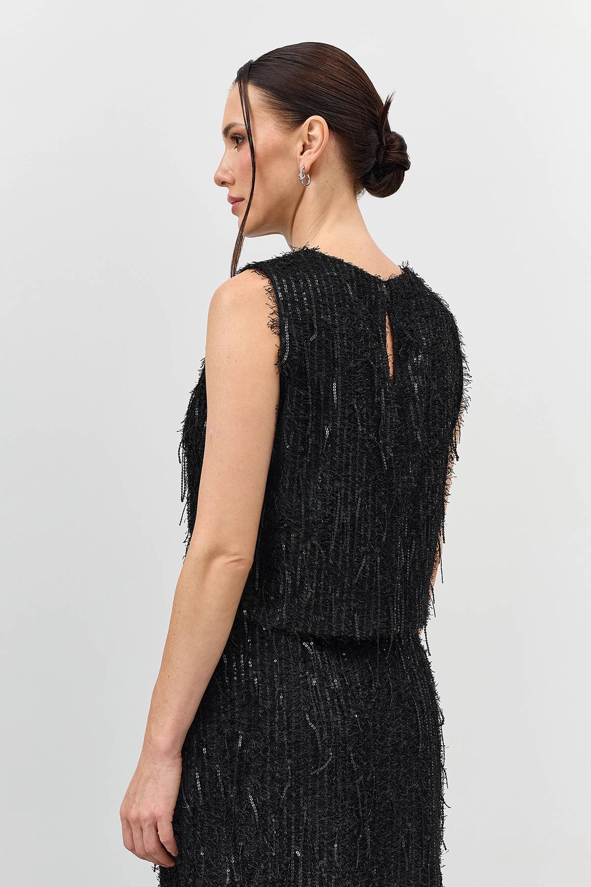 Топ с пайетками и бахромой, 50