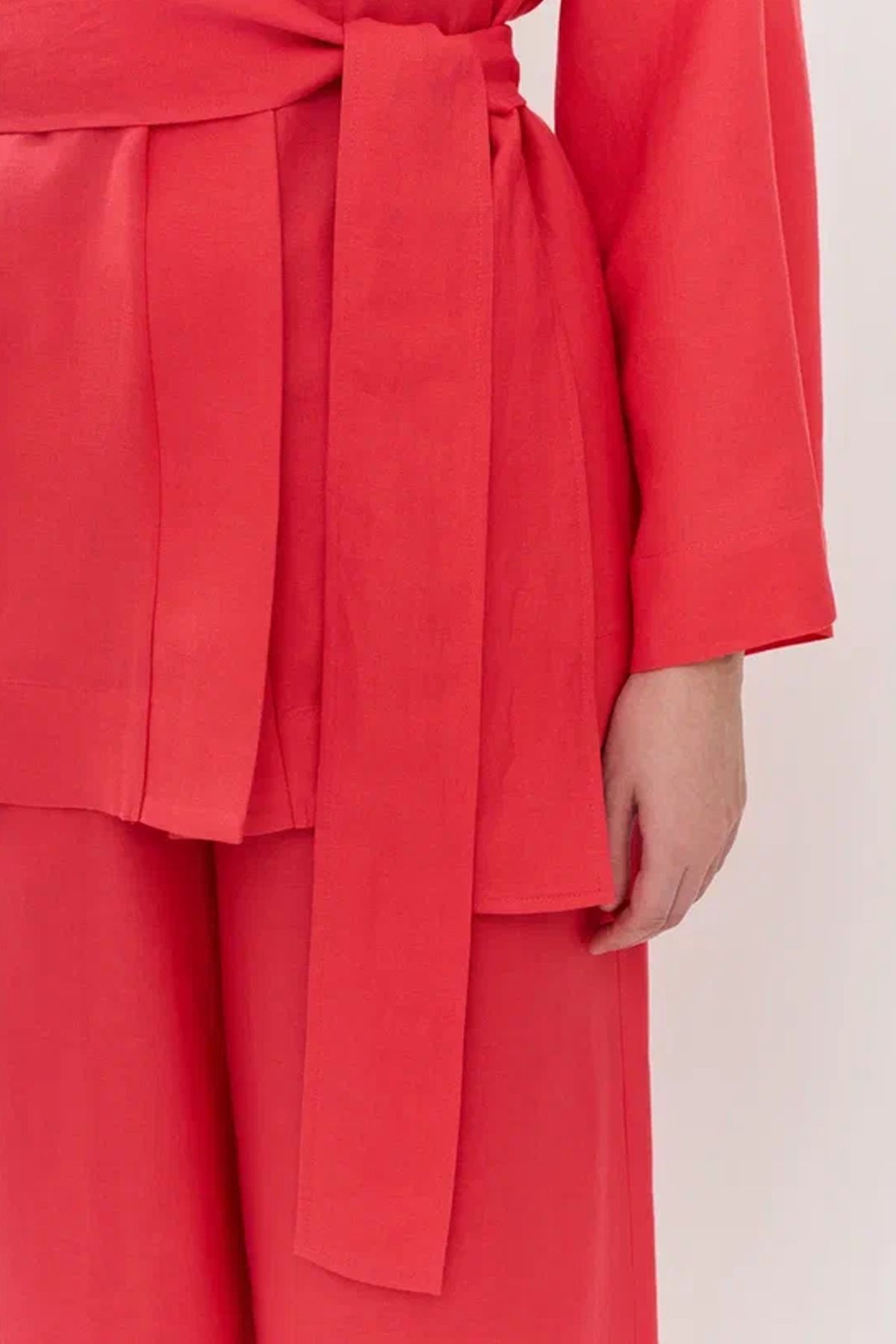 Блузка с широким поясом, 52р