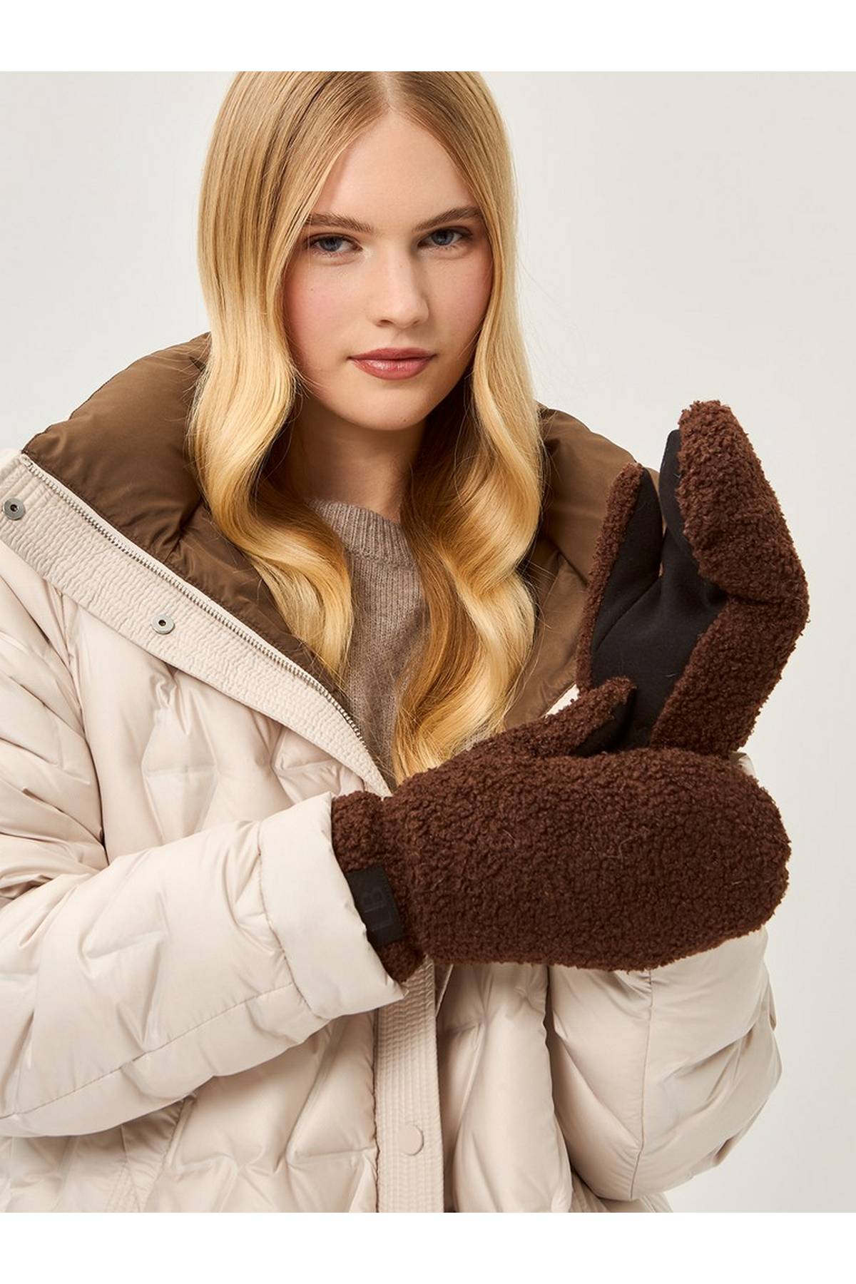 Рукавицы коричневые, M