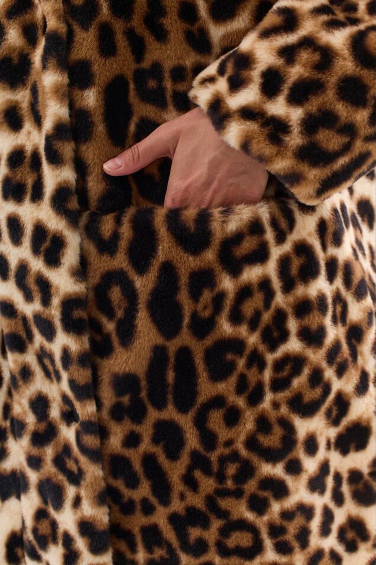 Двустороннее пальто с ярким анималистичным принтом, 42р