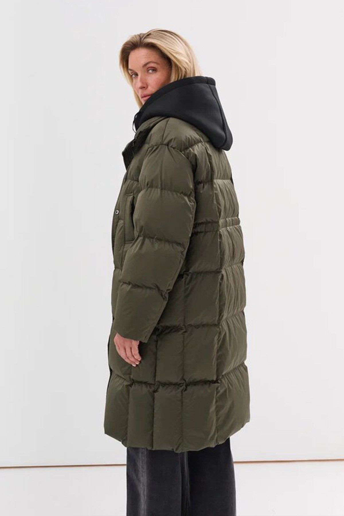 Пальто на натуральном утеплителе с внутренней манишкой, 44р