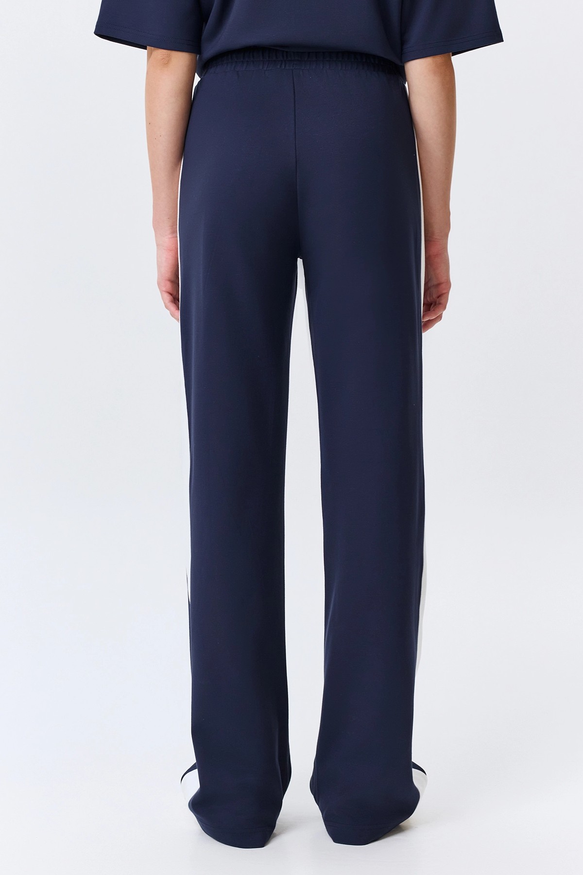 Джемпер с контрастными вставками, 50