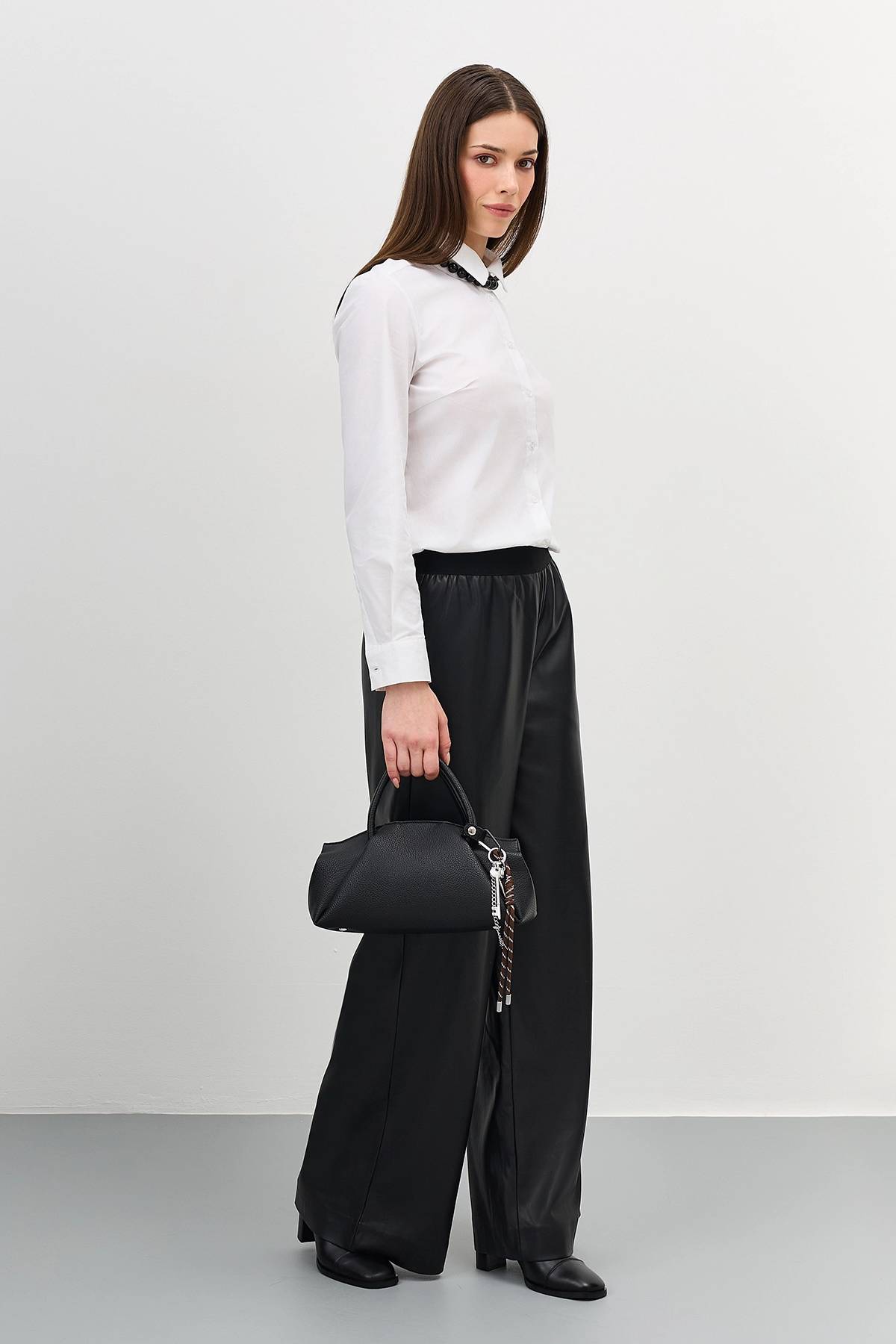 Сумка багет с декоративным обвесом, One