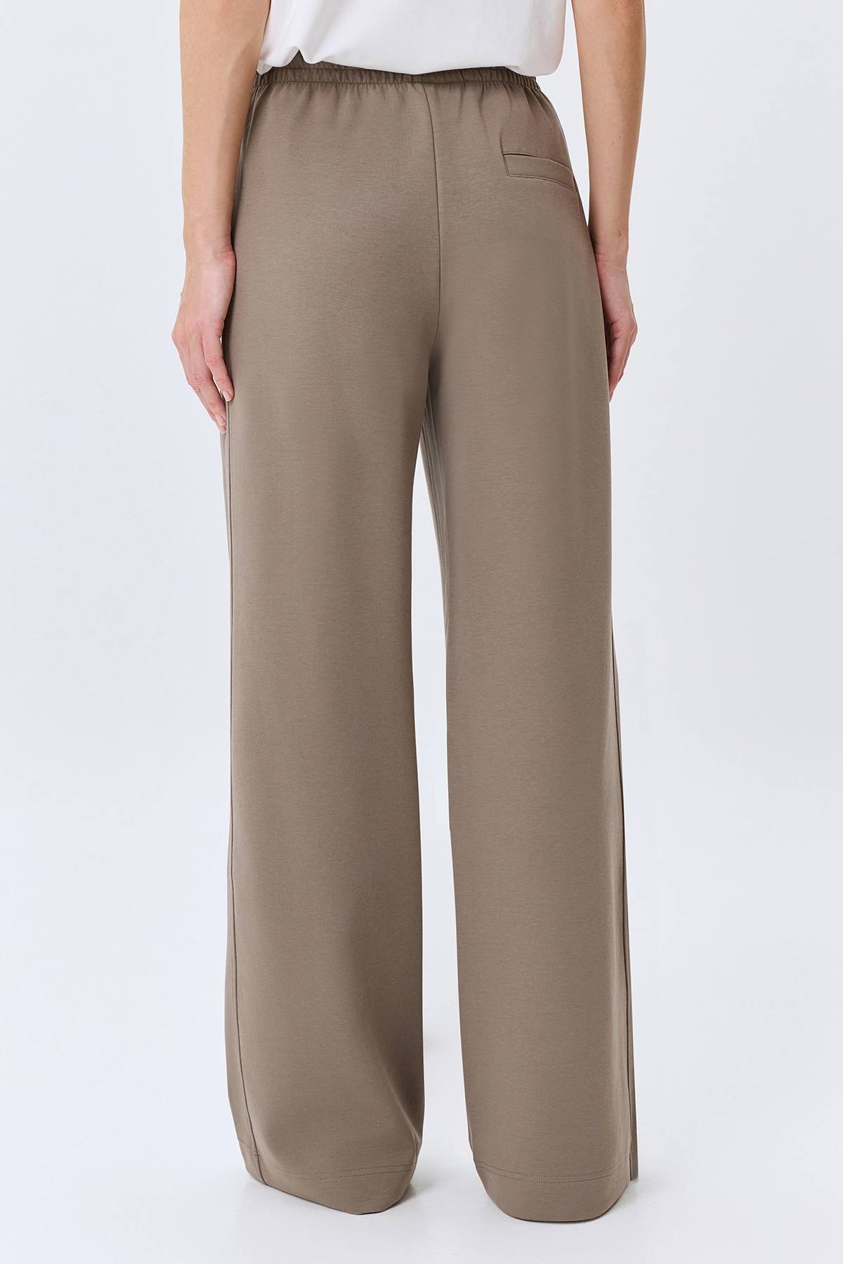 Расслабленные трикотажные брюки, 46