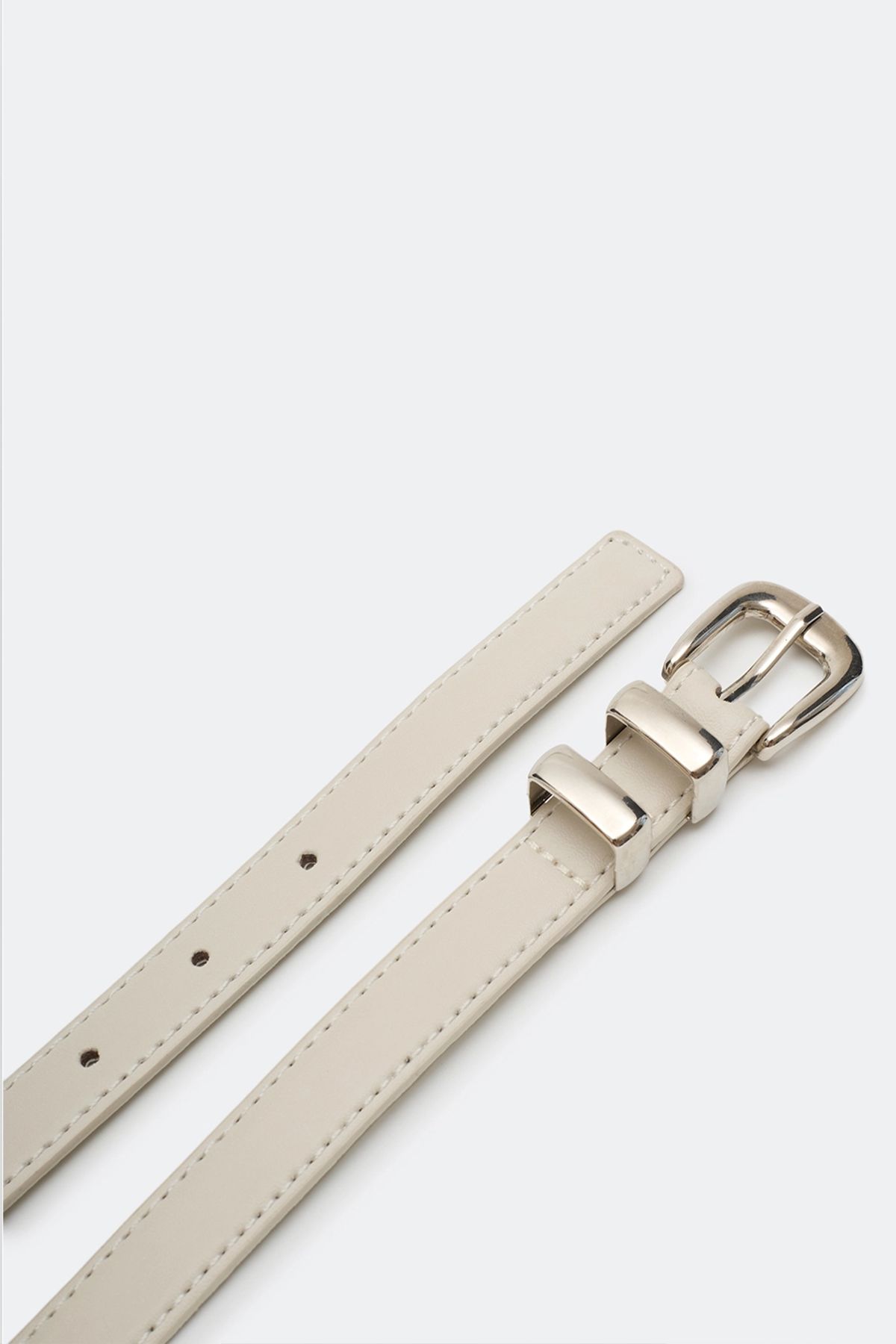 Узкий ремень из искусственной кожи с круглой пряжкой, S