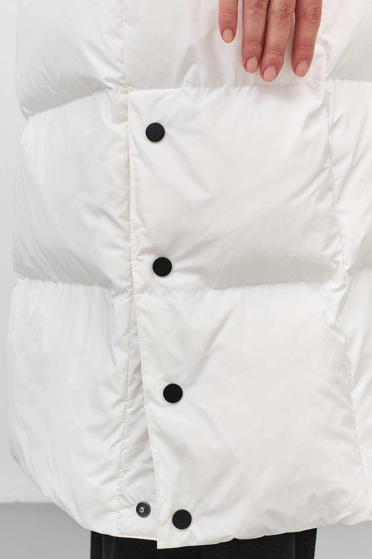 Лимитированная серия белый длинный пуховик на натуральном утеплителе и палантин, 52