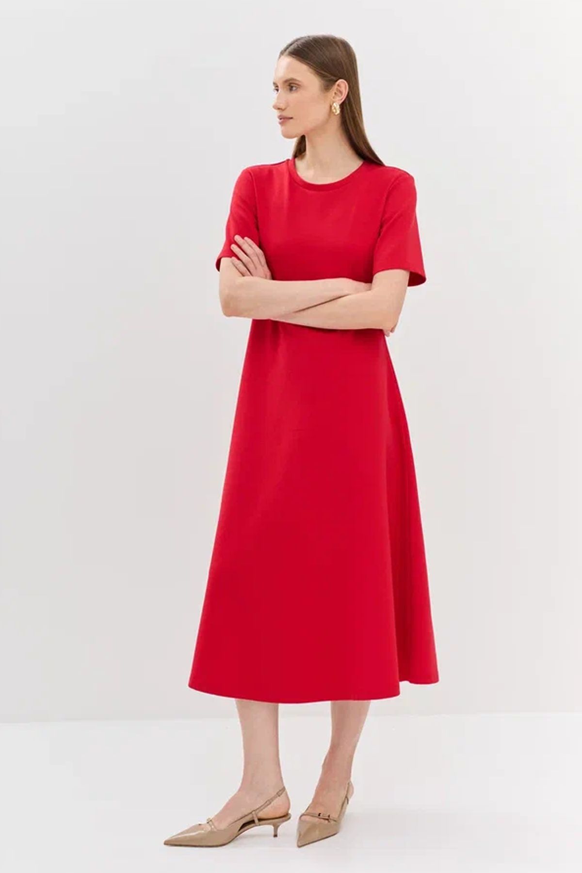 Элегантное платье с коротким рукавом в красном цвете, 50р