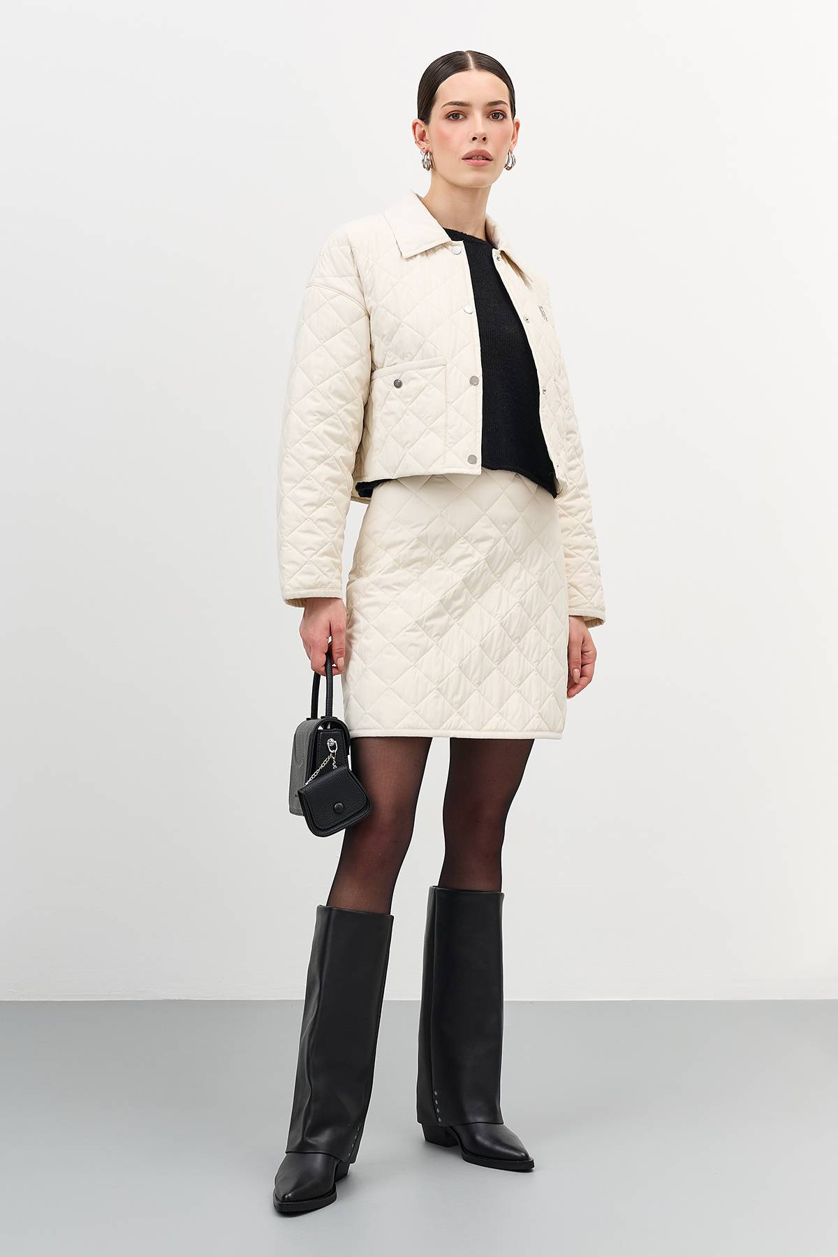 Лимитированная серия светло-бежевая куртка с палантином, 42