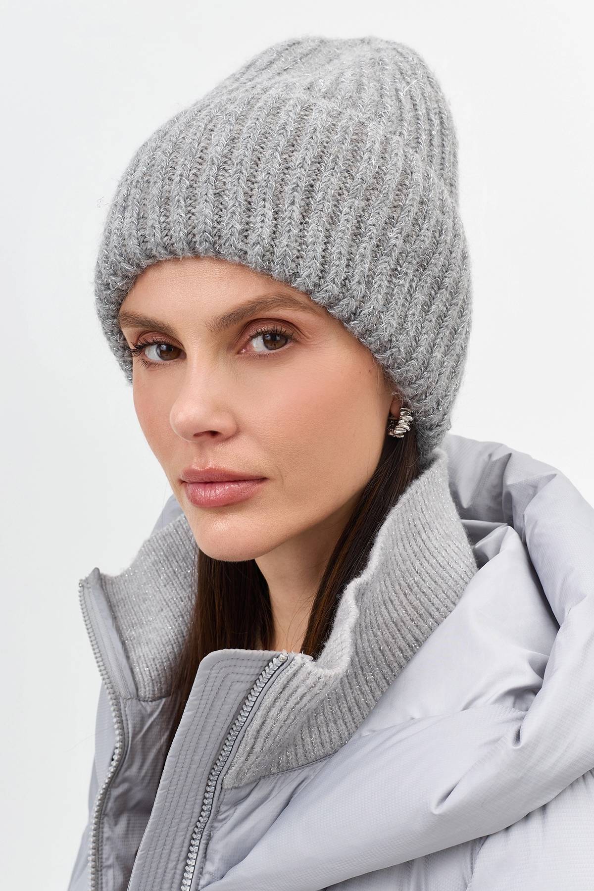 Серая шапка в рубчик с деликатным люрексом, One