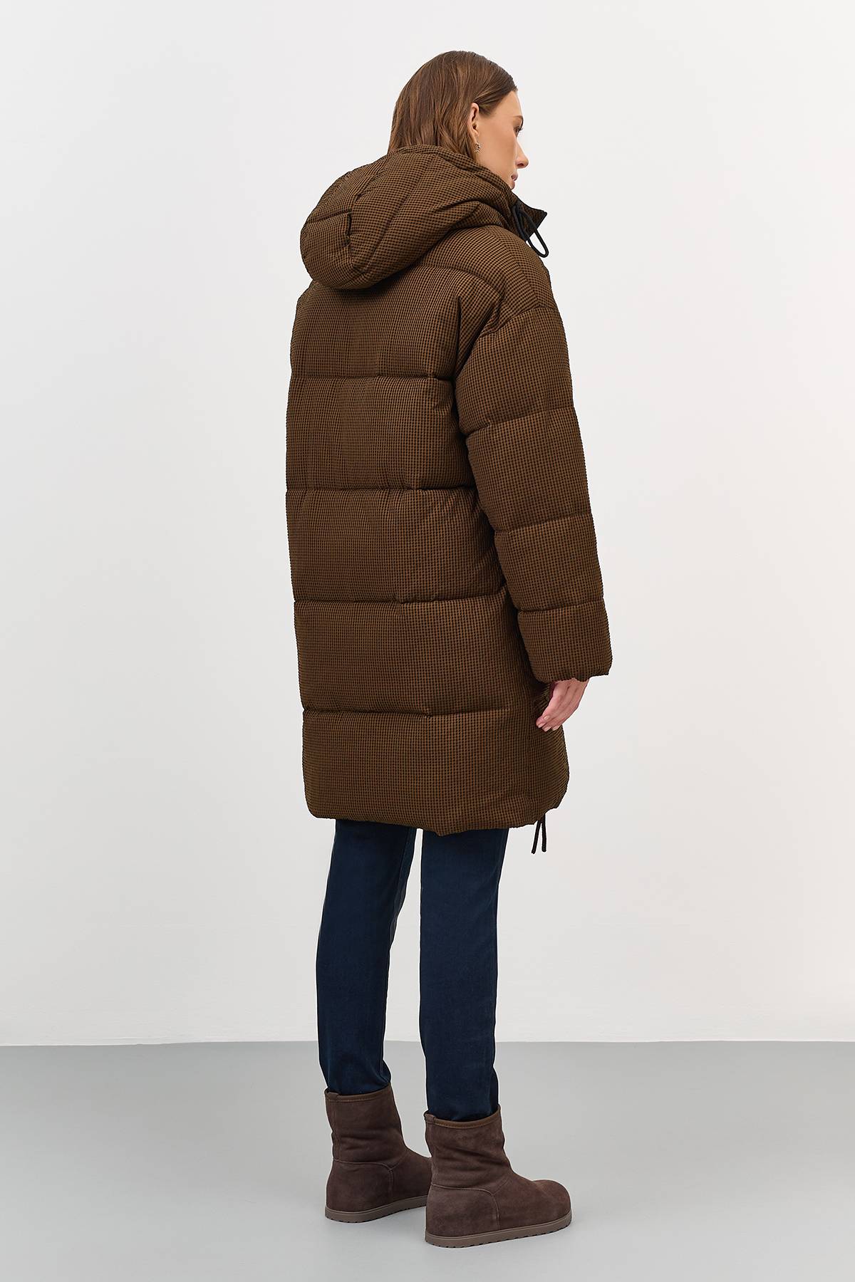 Лимитированная серия Пальто из фактурной тканис палантином, 40