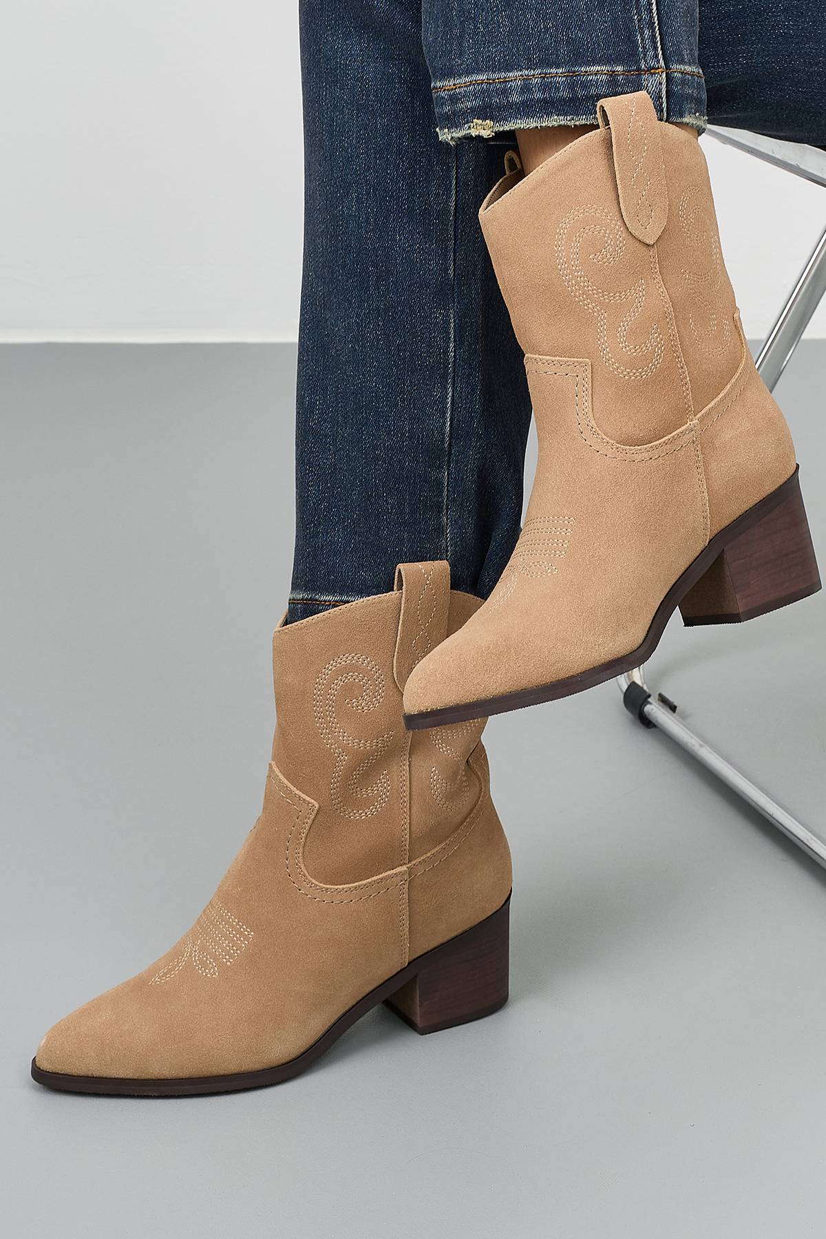 Казаки из натуральной замши с вышивкой, 36