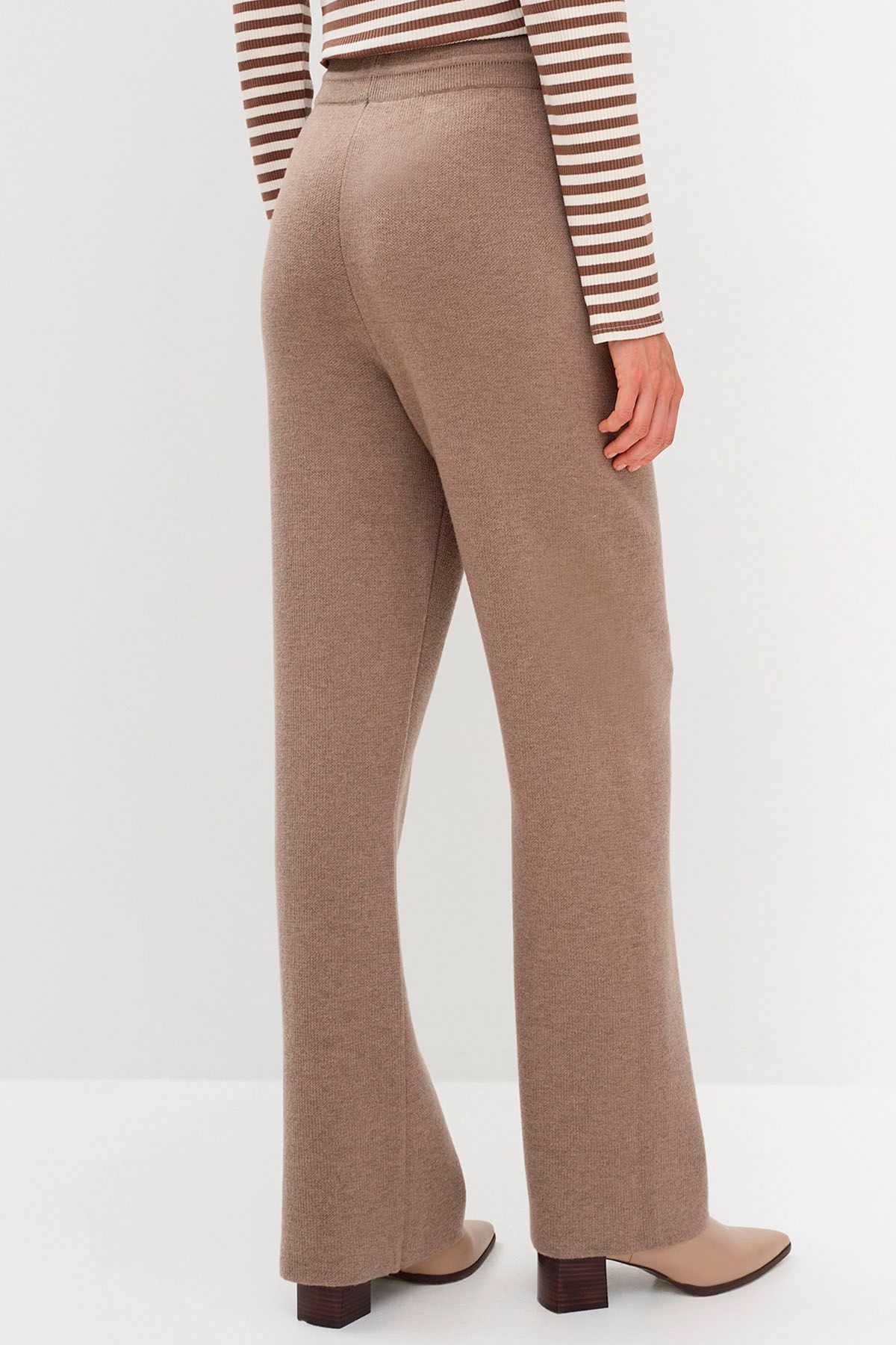 Трикотажные брюки с резинкой и кулисой на талии, 46р