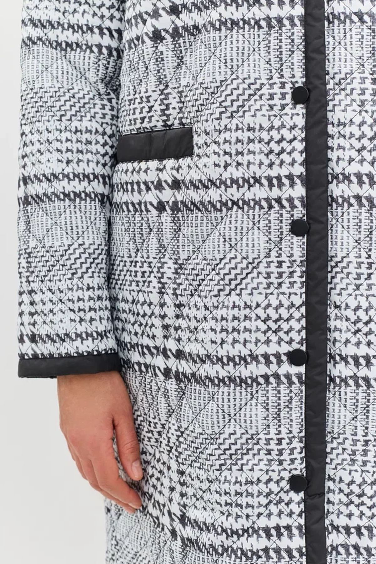 Стеганое двустороннее пальто с принтом в клетку, 52р