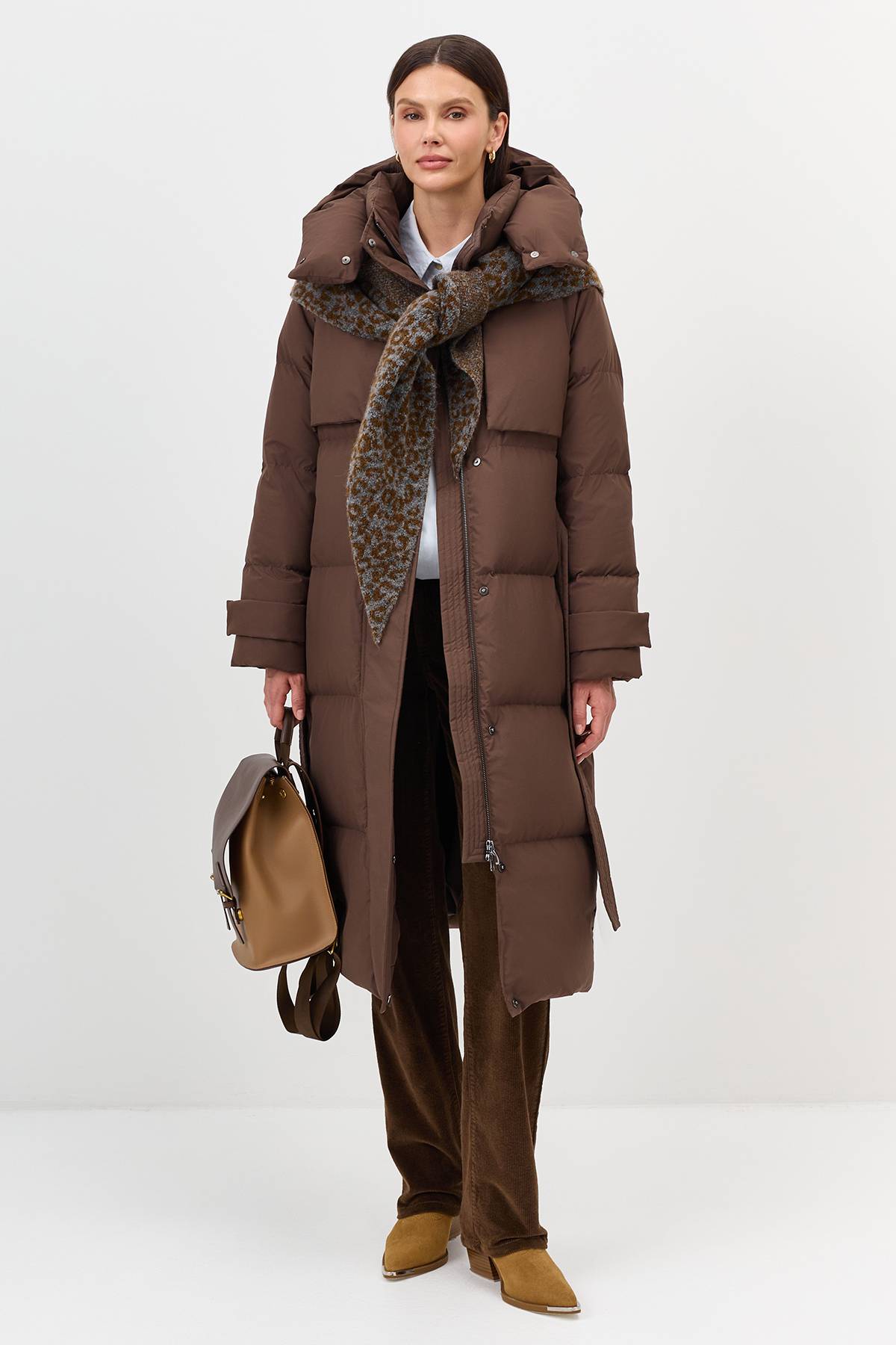 Лимитированная серия приталенный пуховик со съемным капюшоном с палантином, 46