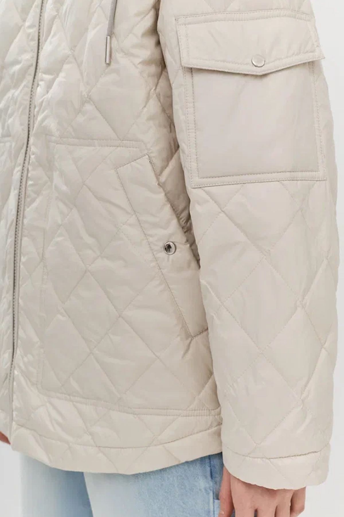 Куртка с капюшоном и ромбовидной стежкой, 42р