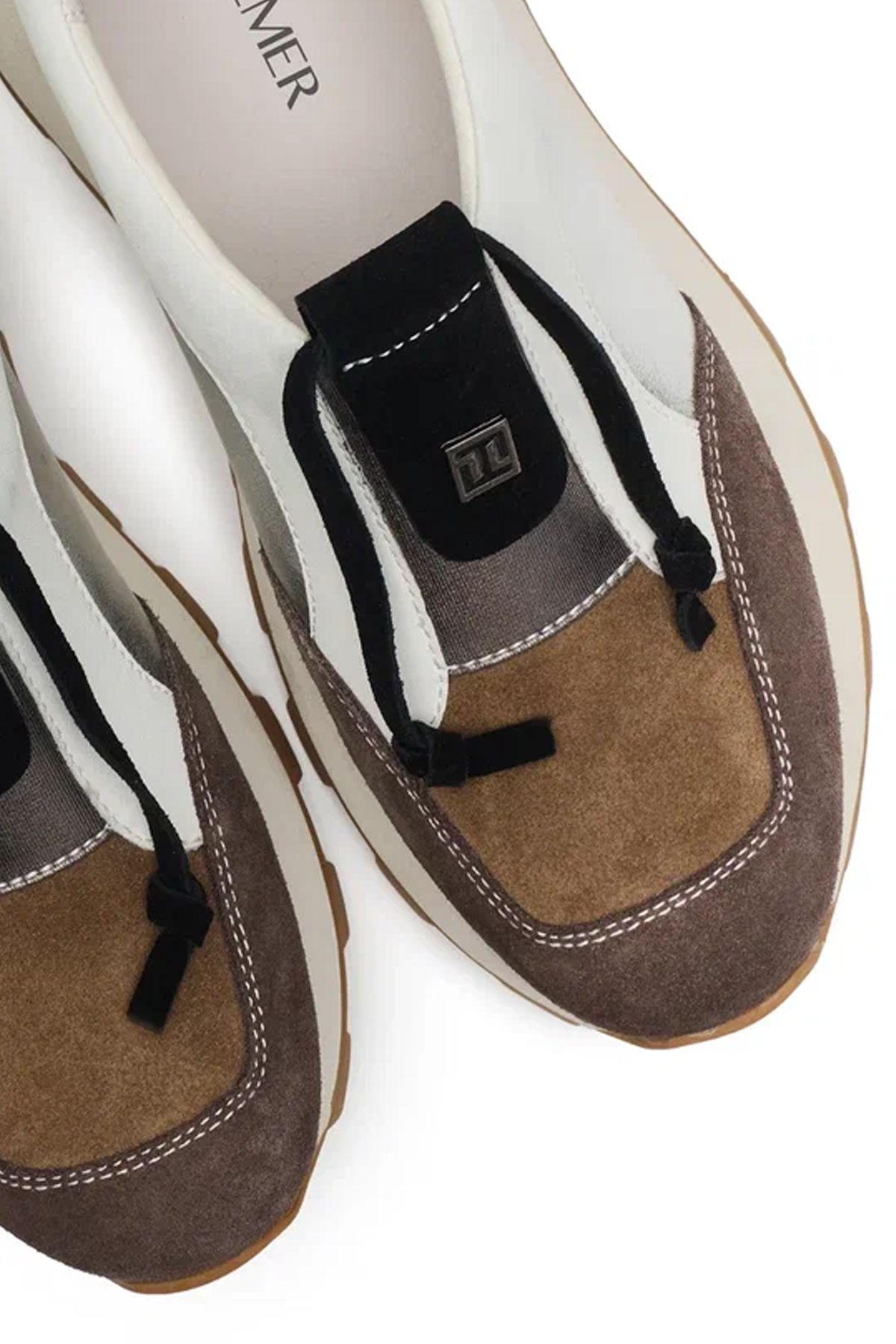 Кроссовки с контрастными деталями из натуральной кожи и мягкой замши, 40р