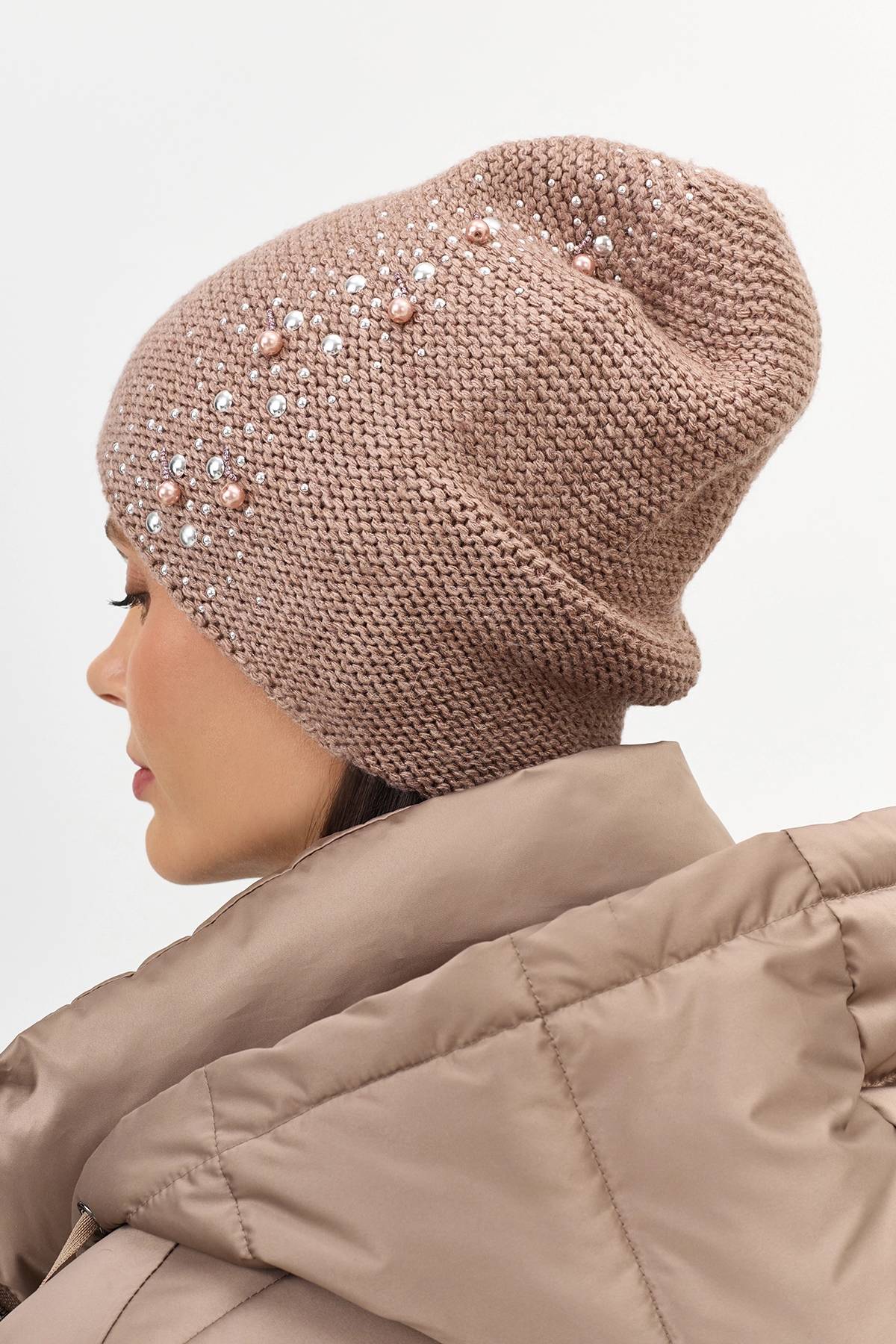 Шапка с декором из мерцающих страз и жемчужин, One
