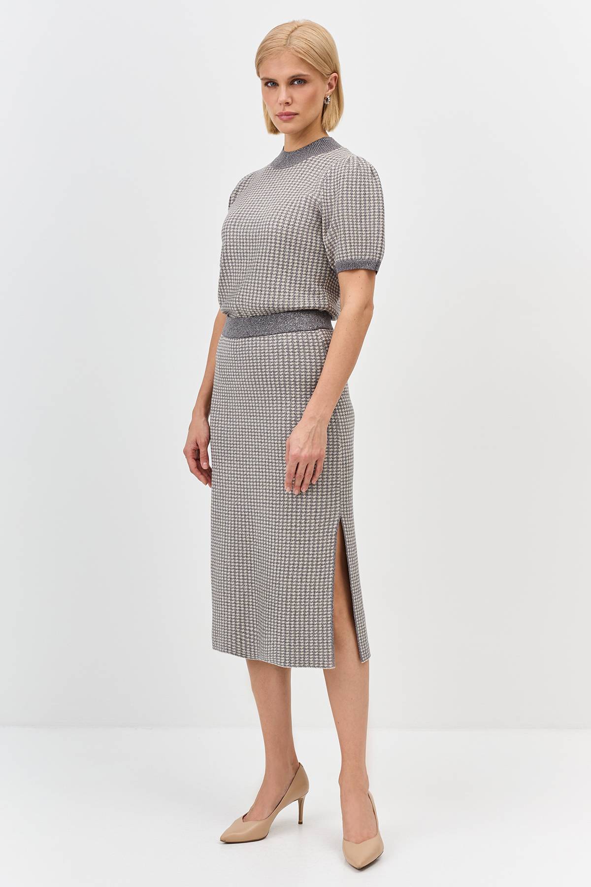 Лимитированая серия из вискозы с рельефным узором и  ремнем, 42