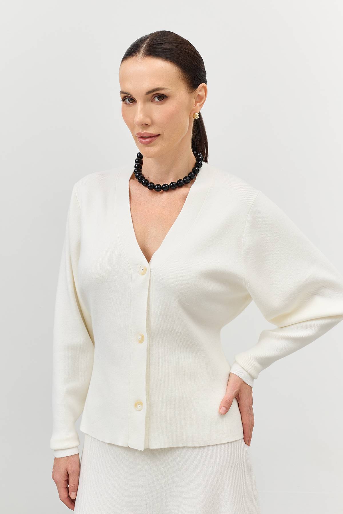 Классический белый кардиган с V-образным вырезом, 44