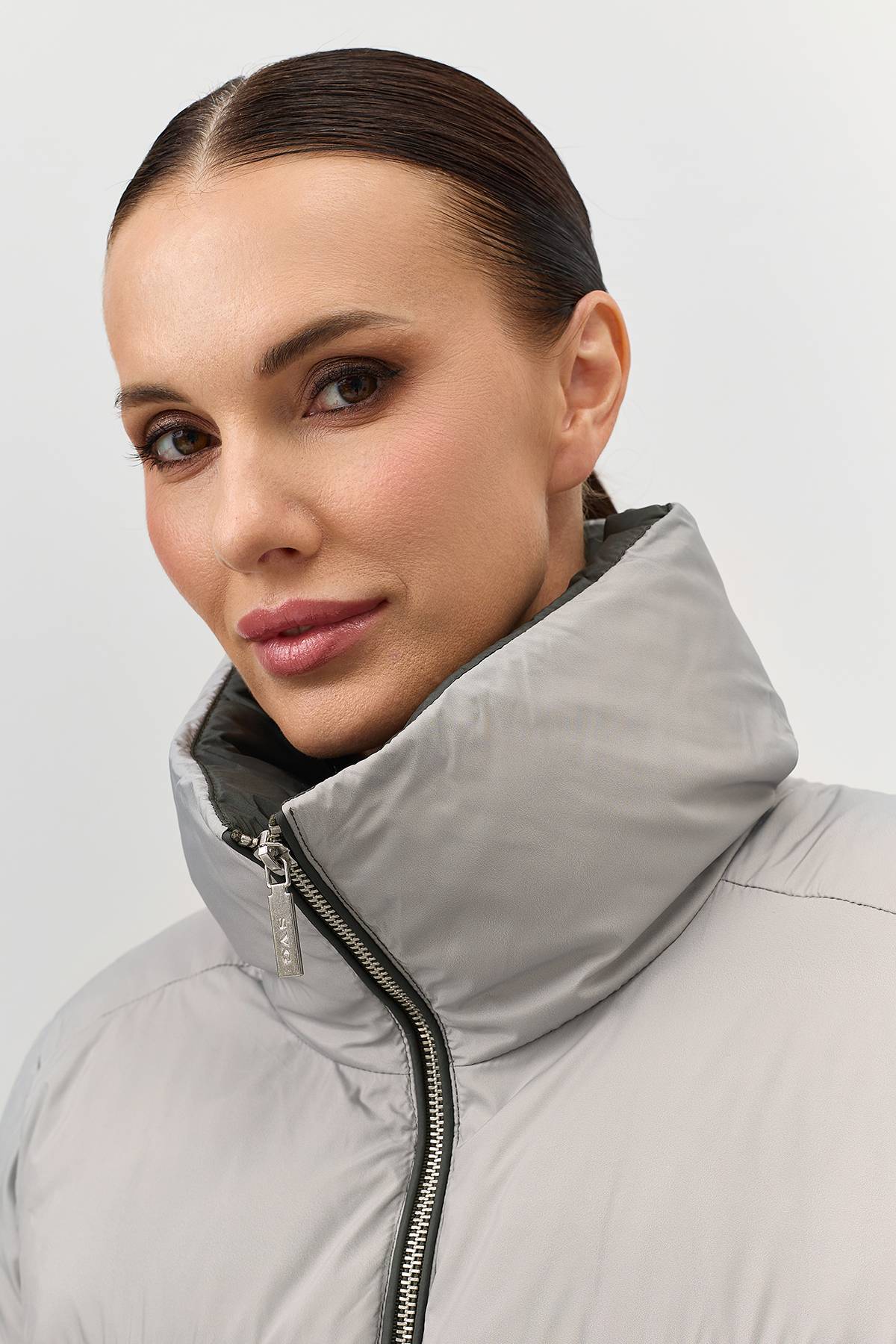 Лимитированная серия серая куртка с палантином, 46