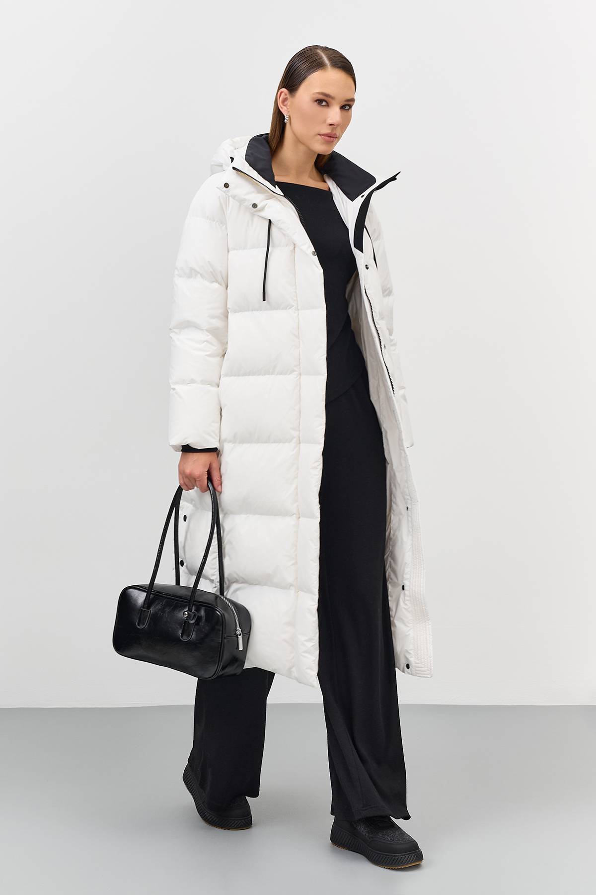 Лимитированная серия белый длинный пуховик на натуральном утеплителе и палантин, 52