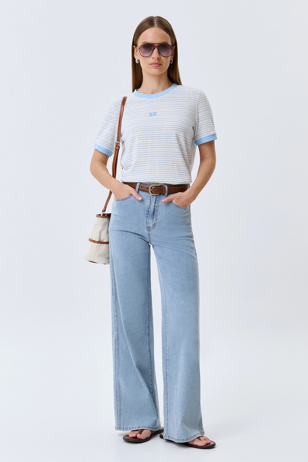Джинсы Wide leg с деликатными лампасами, 42