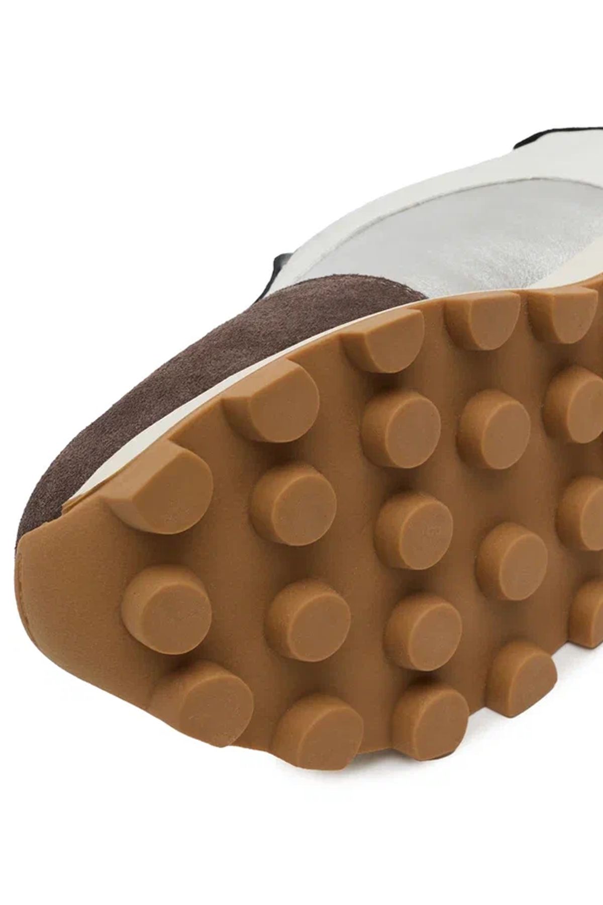 Кроссовки с контрастными деталями из натуральной кожи и мягкой замши, 40р