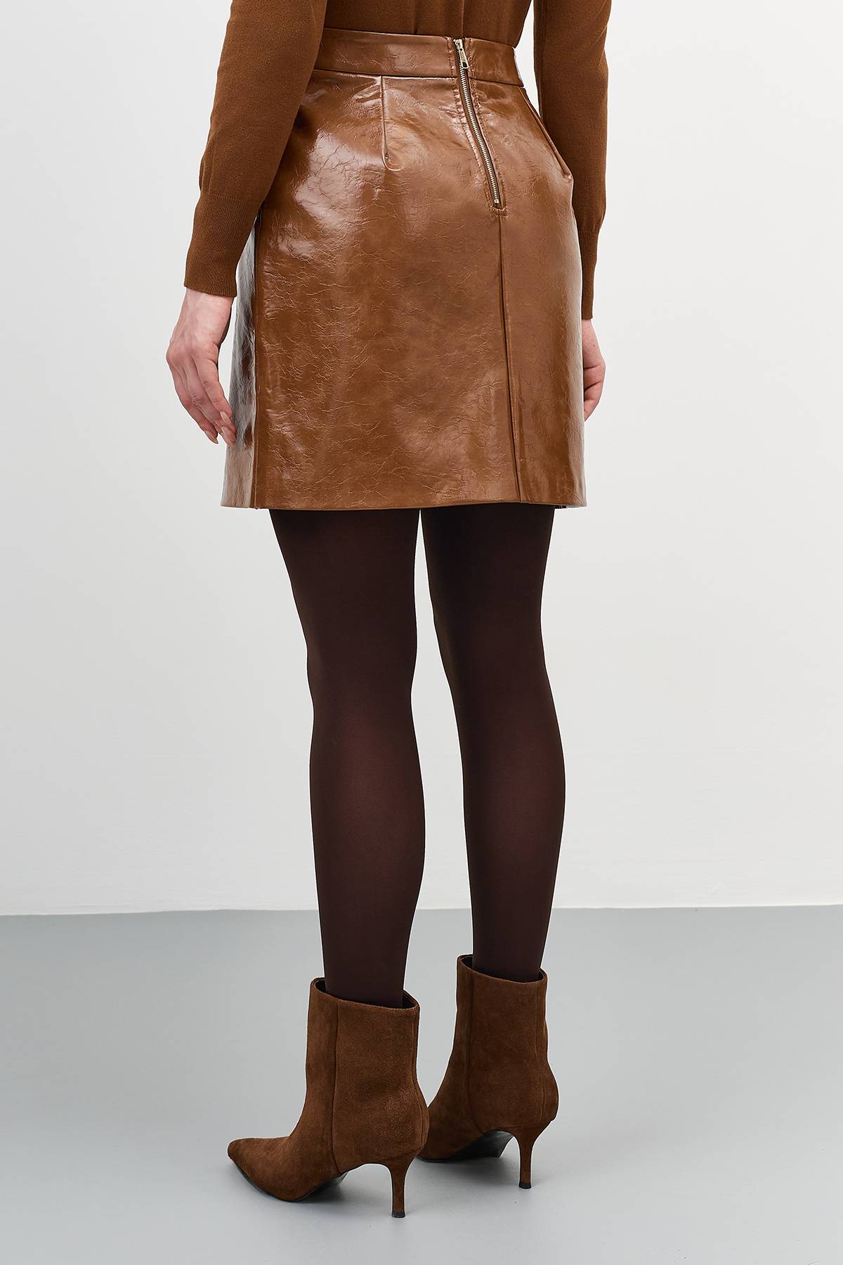 Мини-юбка из экокожи, 40