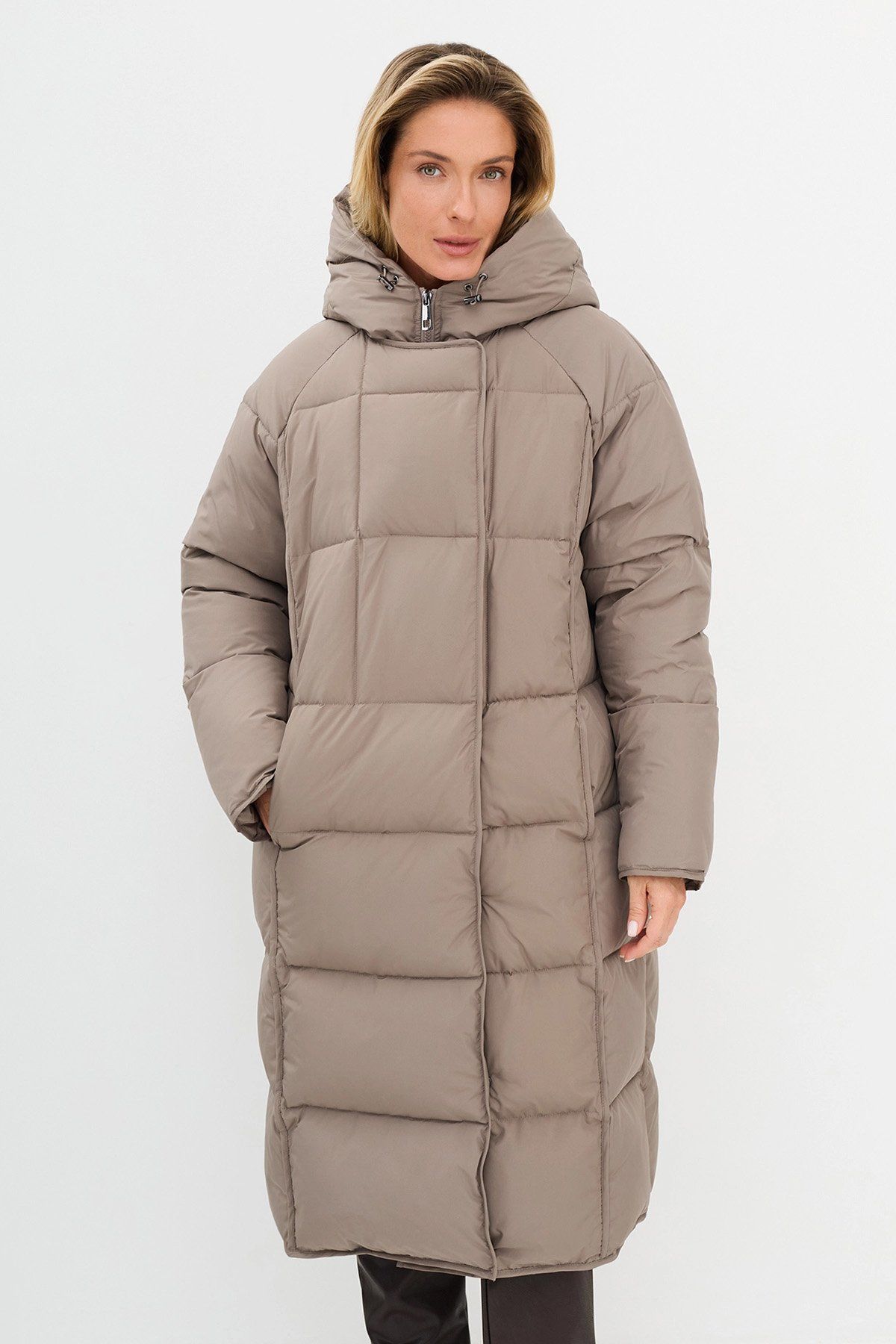 Пальто со съемной манишкой, 42р