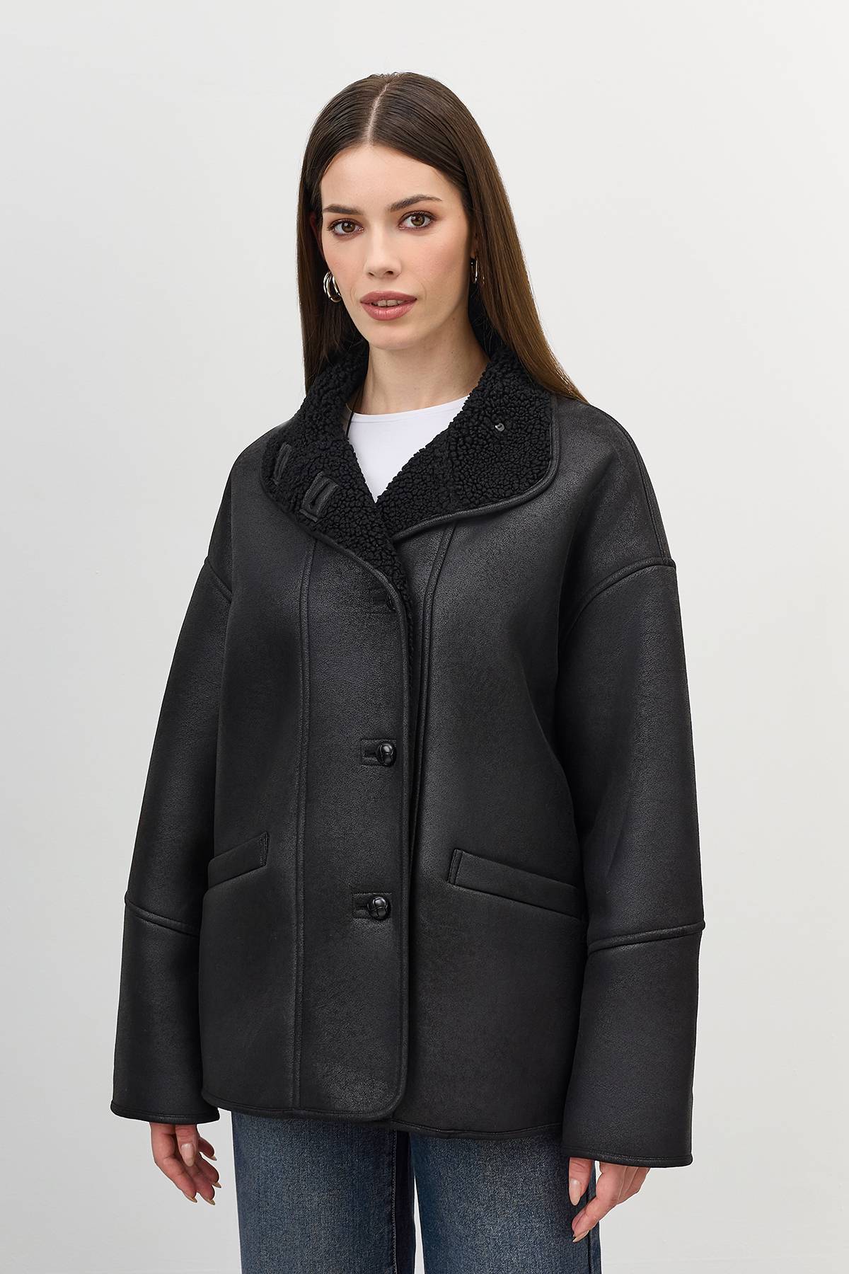 Лимитированная серия куртка с золотистым палантином, 40