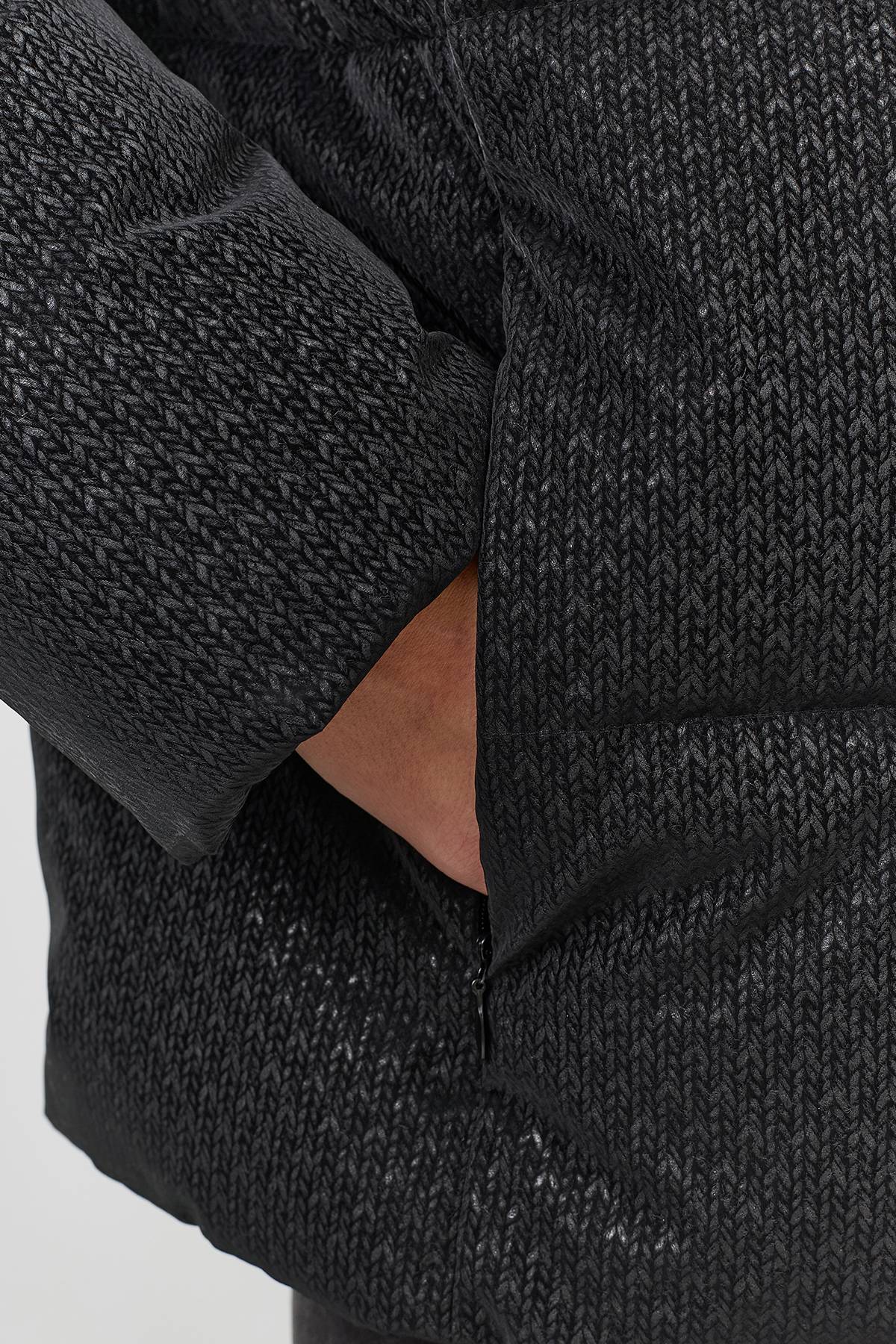 Лимитированная серия куртка с имитацией вязаной фактуры и палантин, 48