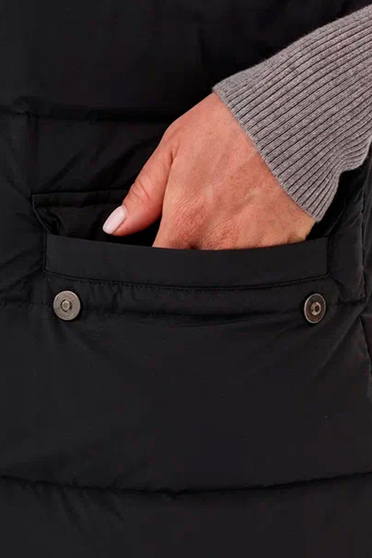 Удлиненный жилет на натуральном утеплителе, 44р