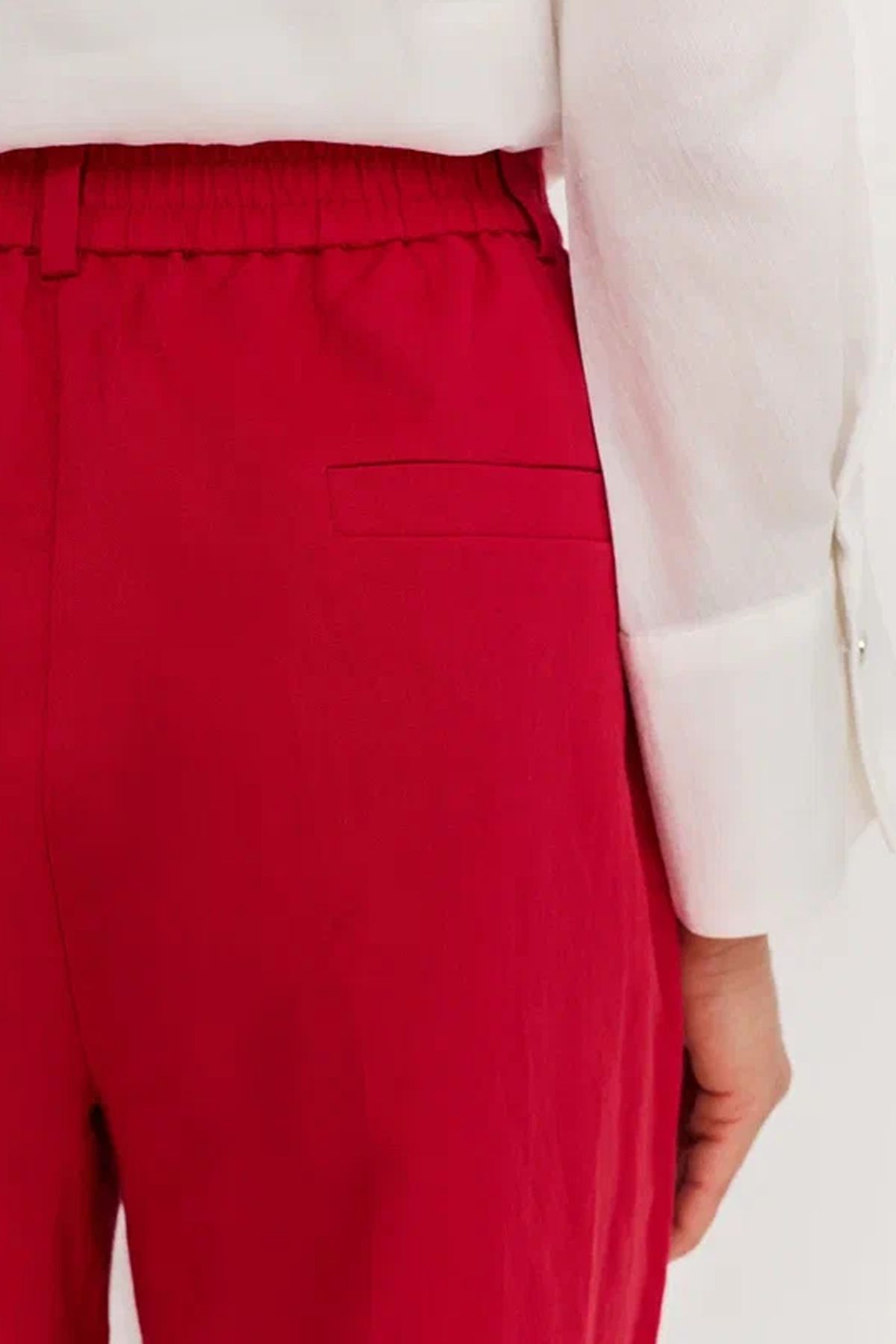 Однотонные брюки красного цвета со стрелками, 52р