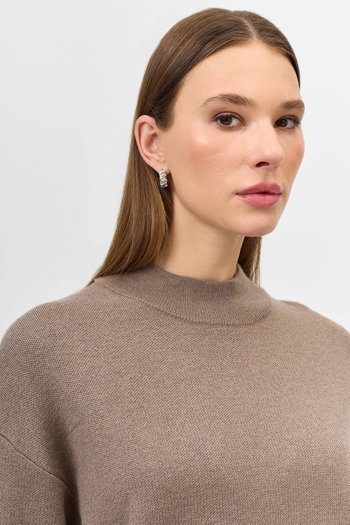 Свободный свитер с шерстью, 48