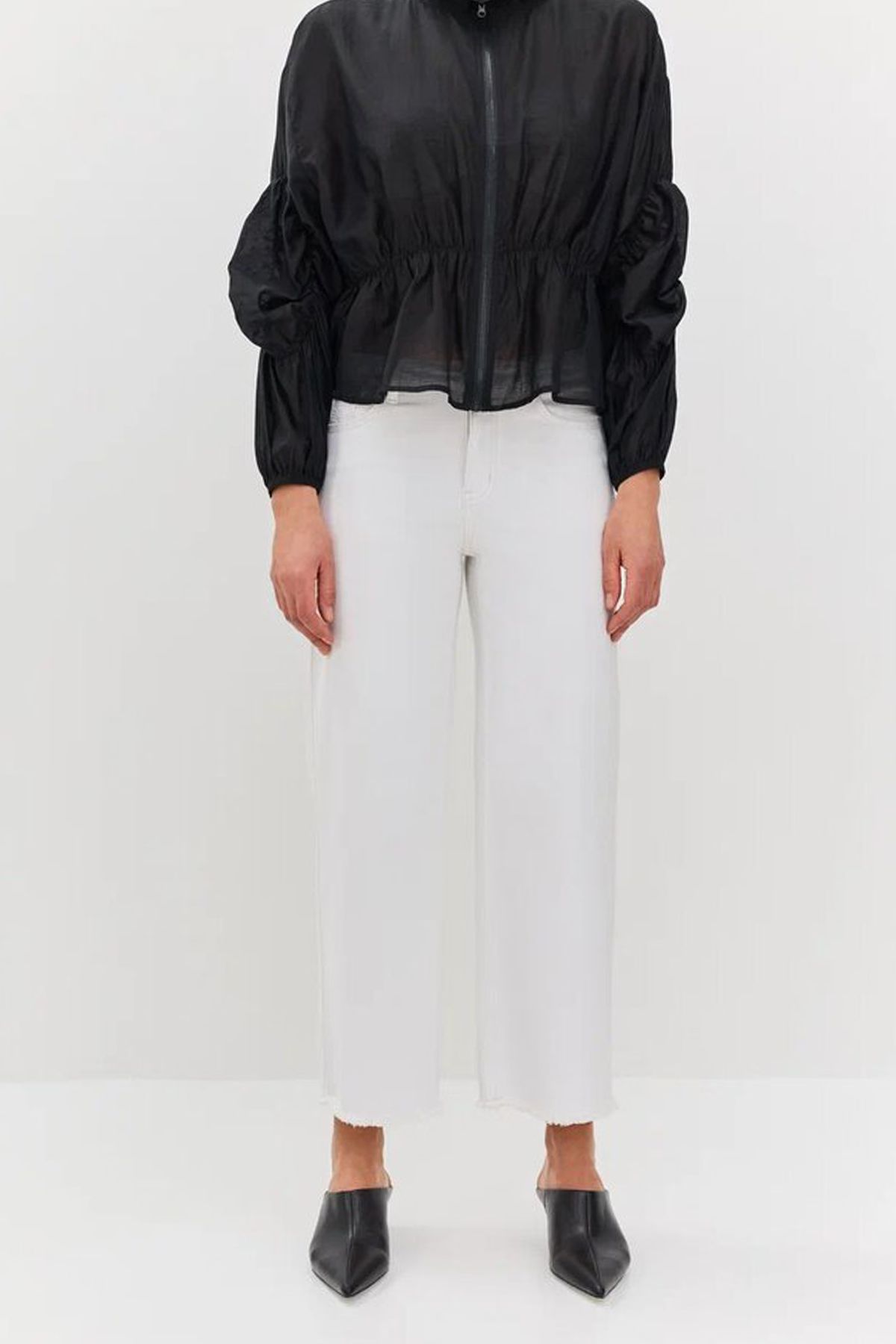 Белые джинсы с бахромой, 52р