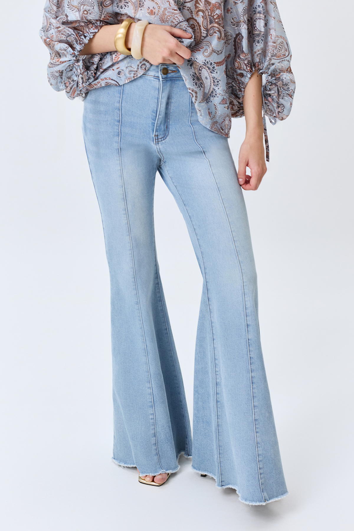 Широкие джинсы с контрастными швами, 52