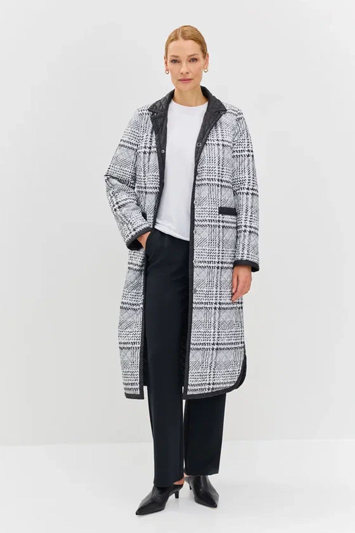 Стеганое двустороннее пальто с принтом в клетку, 52р