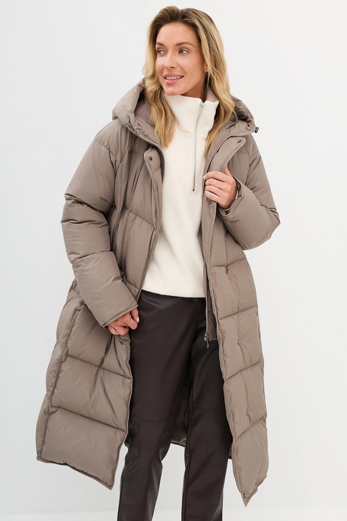 Пальто со съемной манишкой, 50р