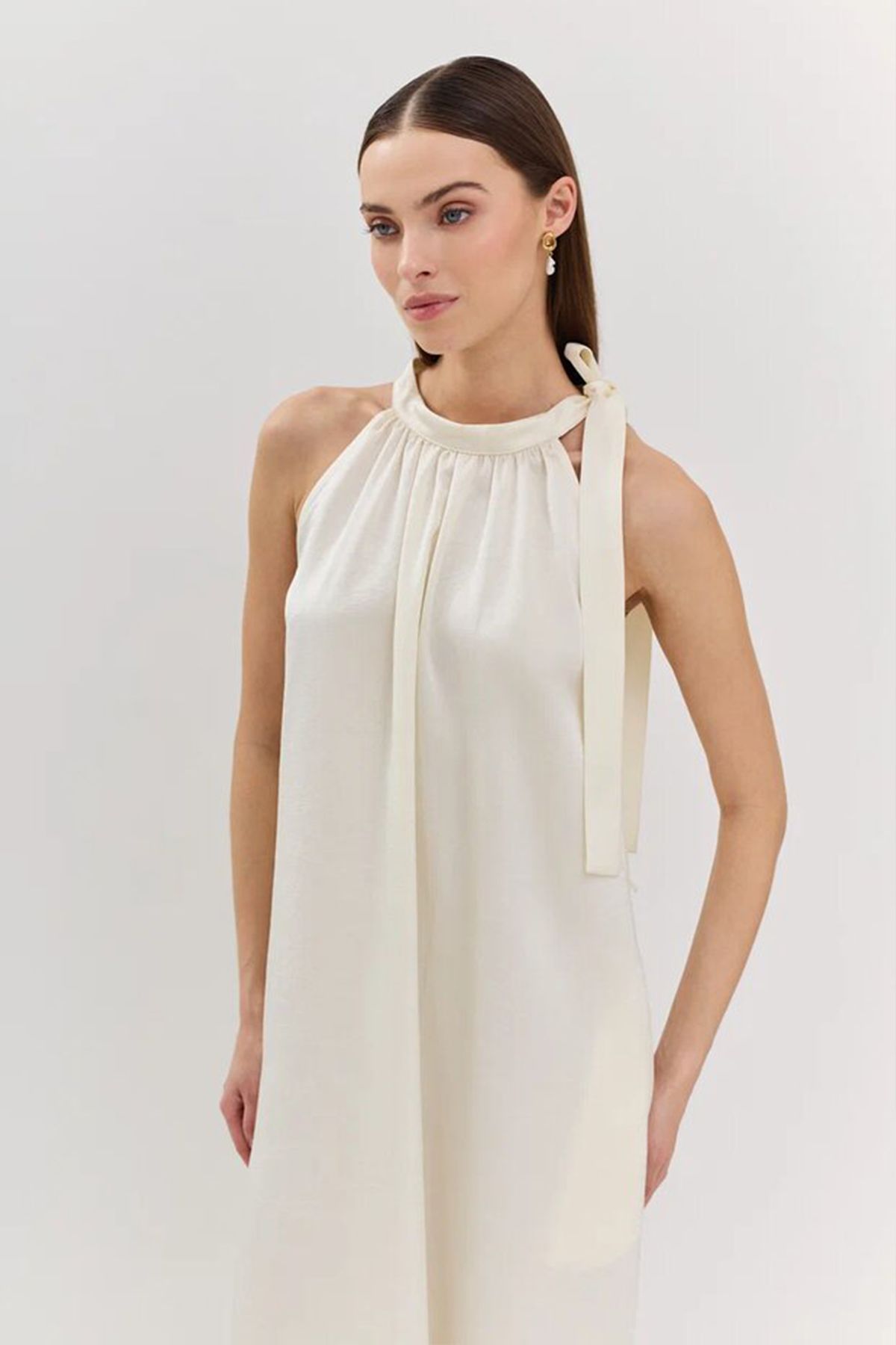 Платье миди с боковыми карманами в молочном цвете, 46р