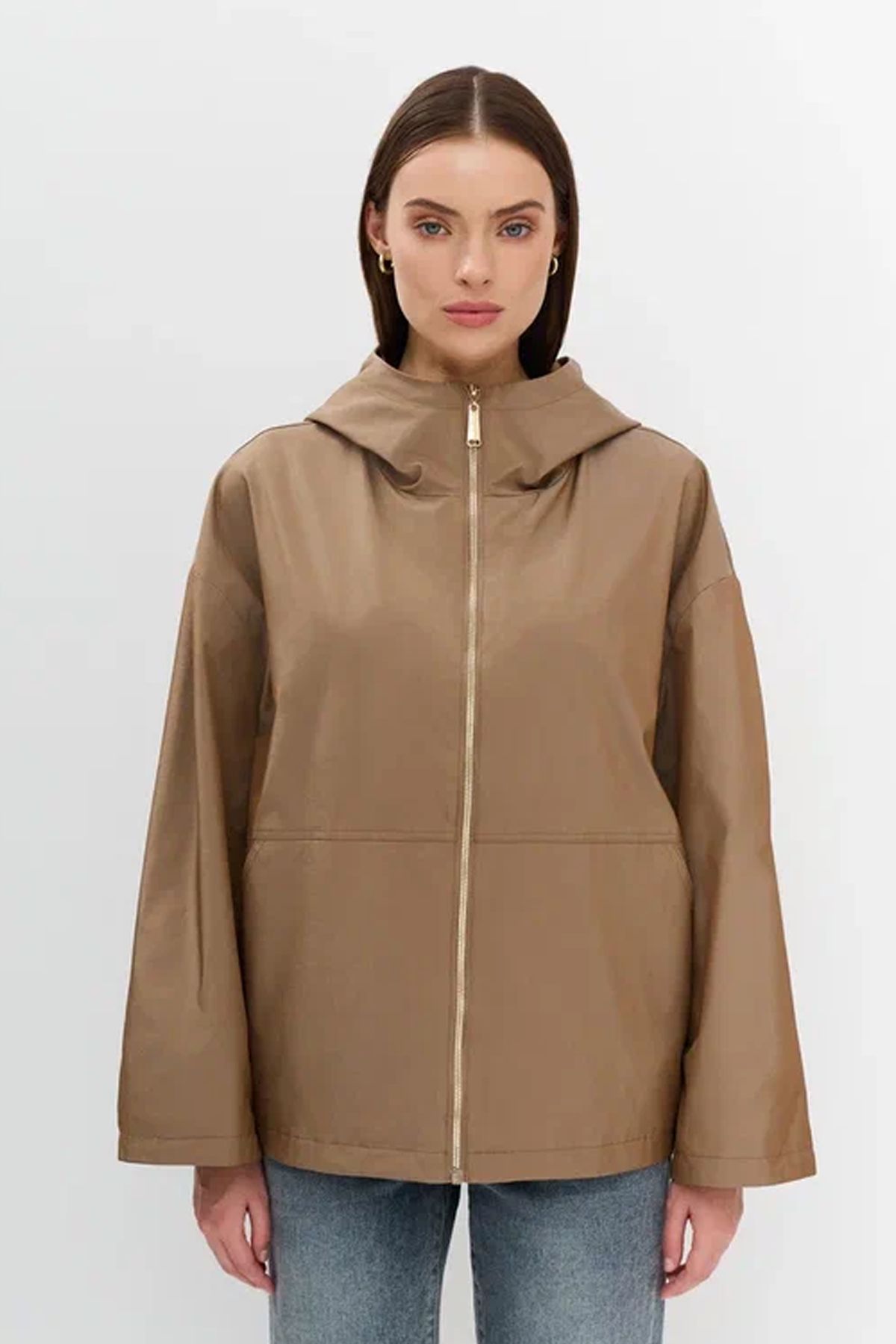 Ветровка в минималистичном стиле свободного силуэта, 40р