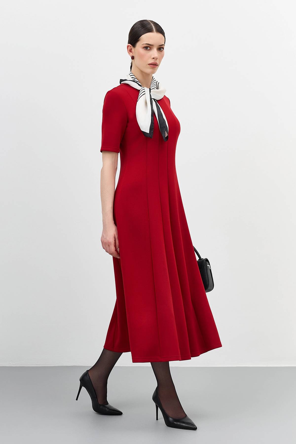 Лимитированнная серия темно-красное платье с палантином, 40