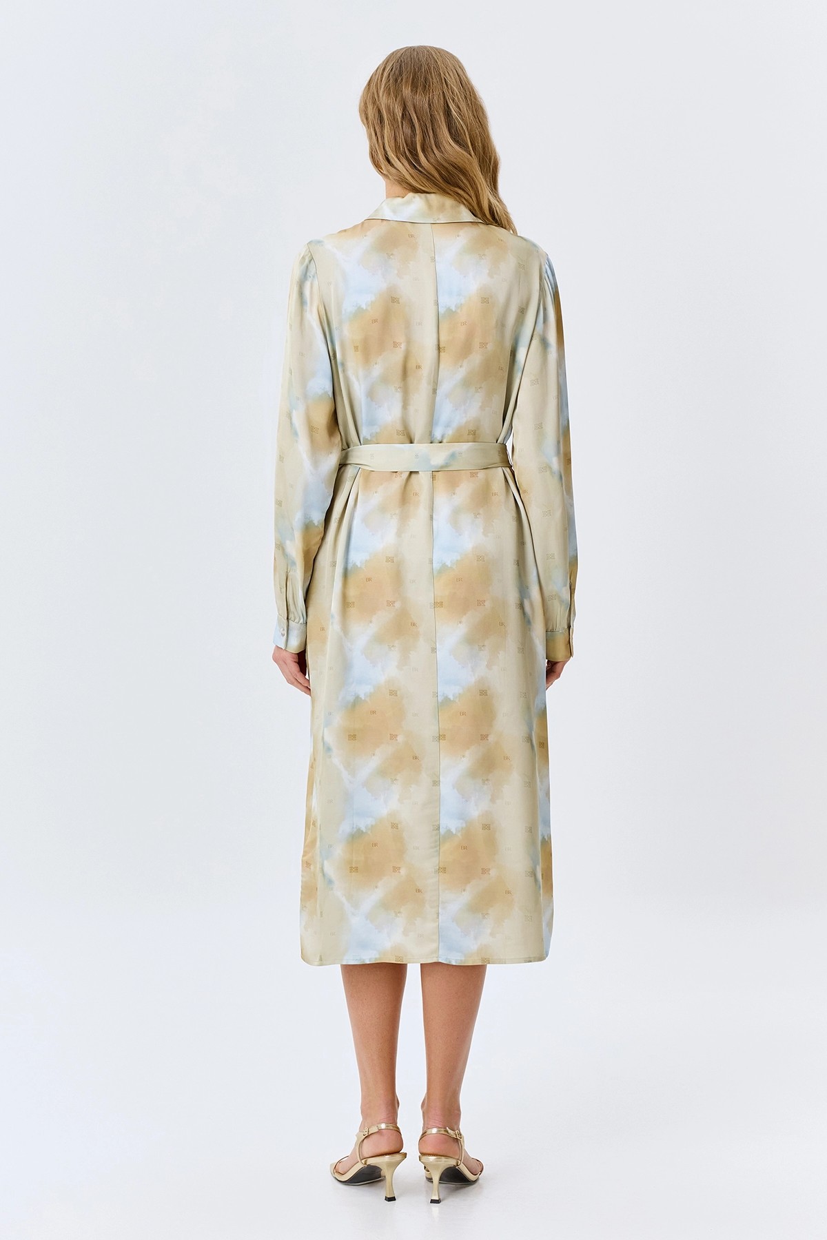 Платье-рубашка с абстрактным принтом, 34