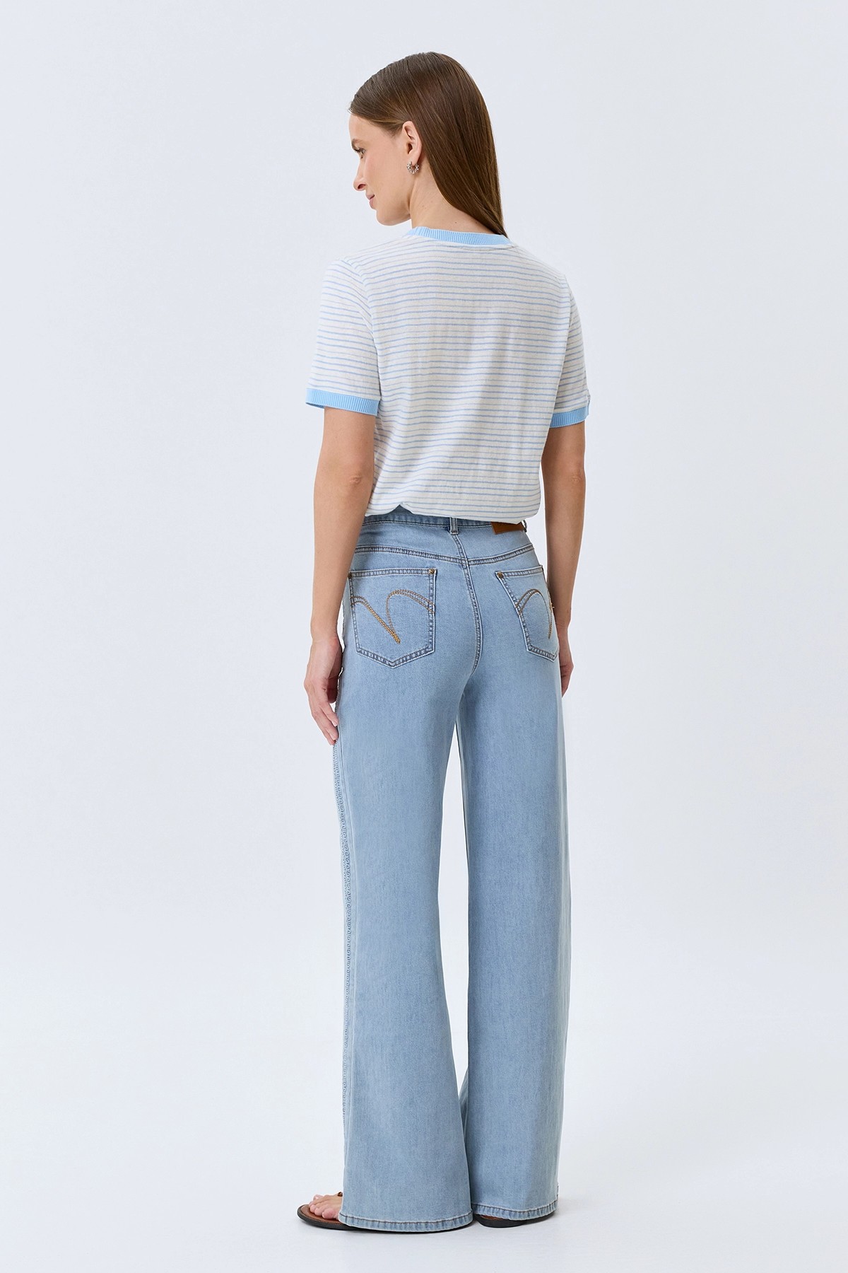 Джинсы Wide leg с деликатными лампасами, 42