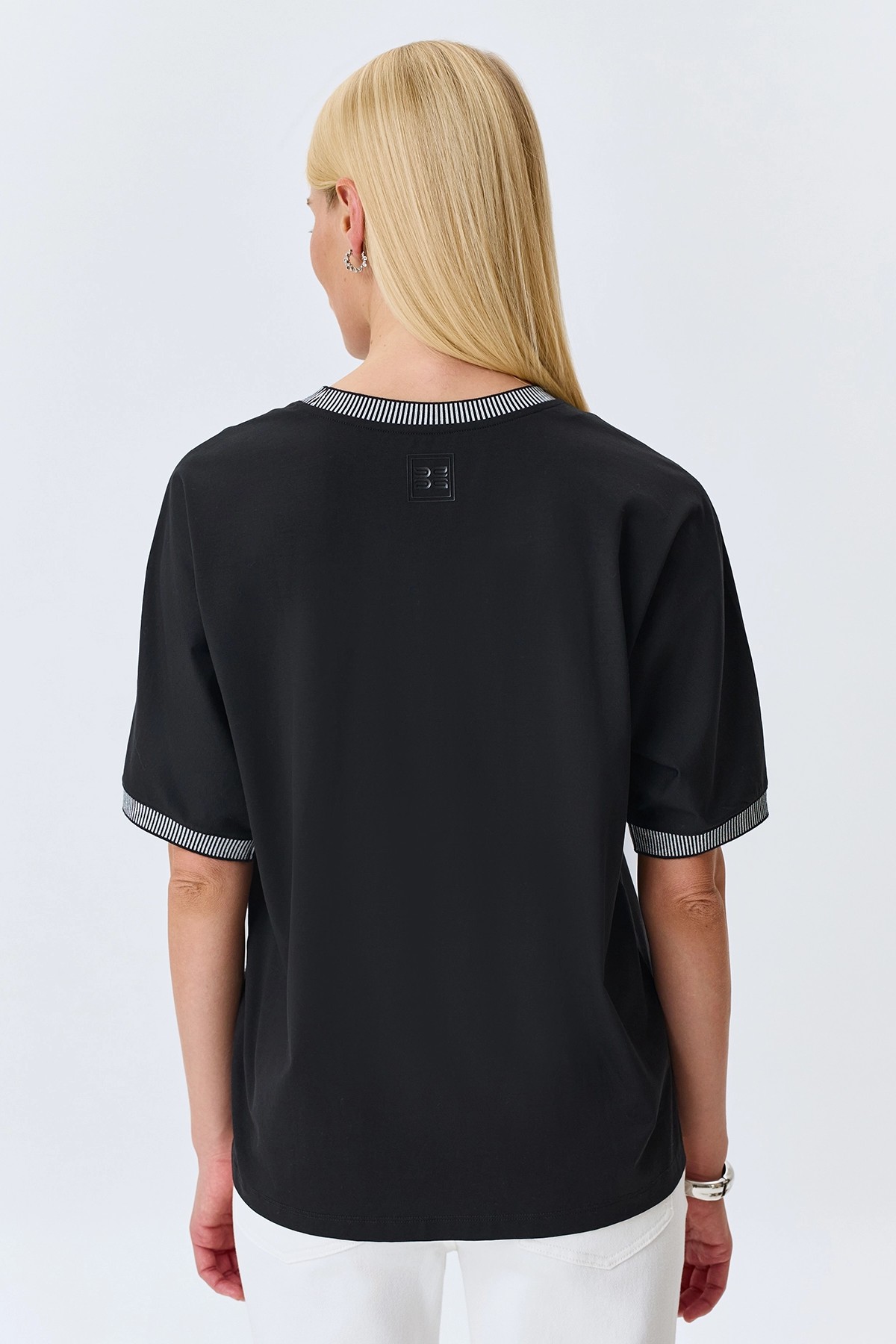 Свободная блузка с контрастным рибом, 44