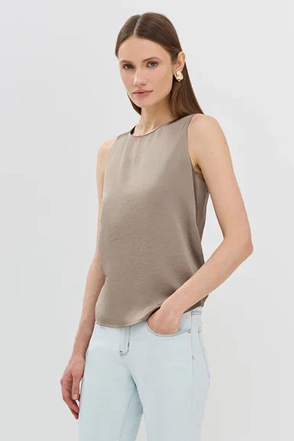 Элегантный топ из поливискозы свободного силуэта в цвете какао, 42р