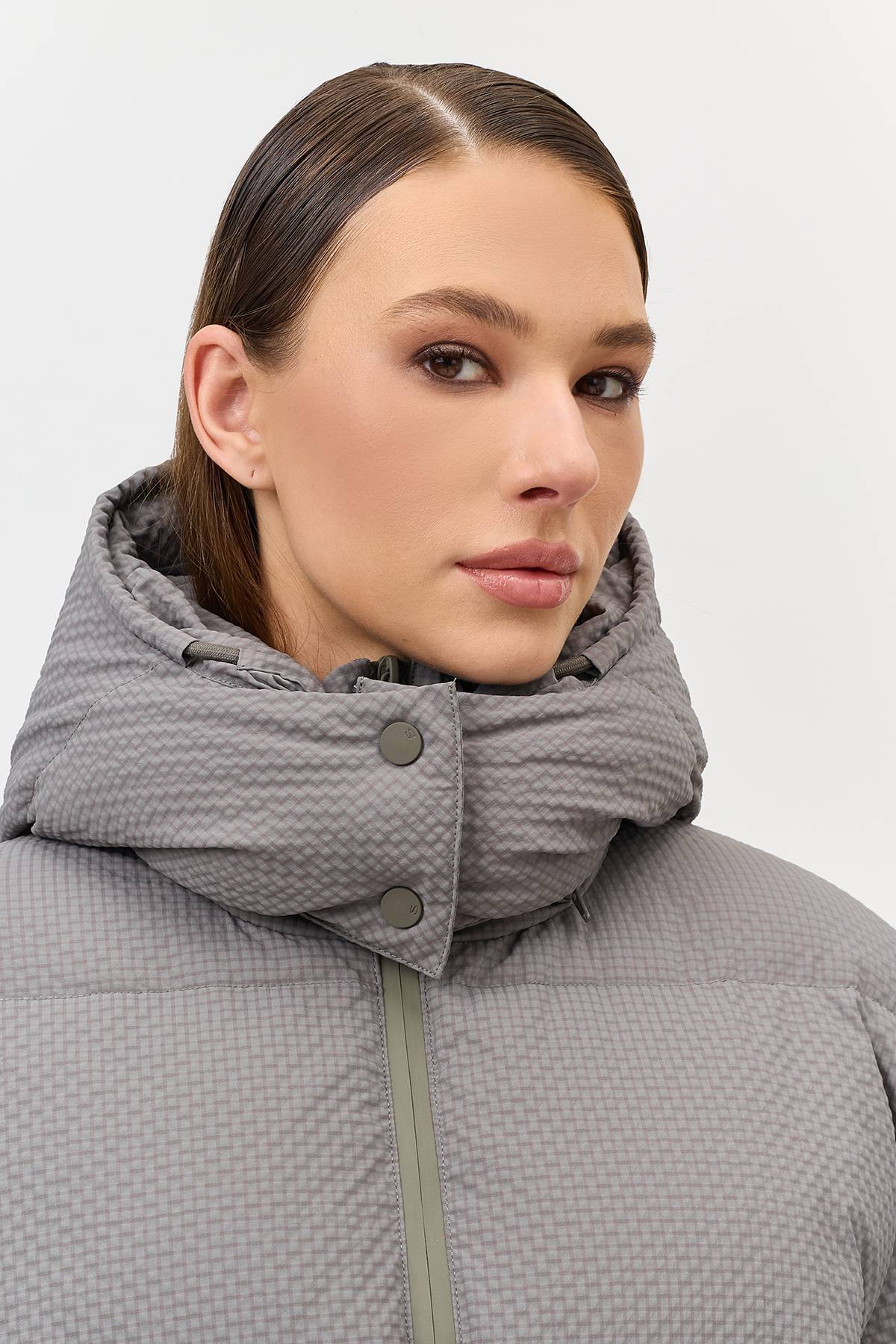 Лимитированная серия куртка Oversize из фактурной ткани с палантином, 48