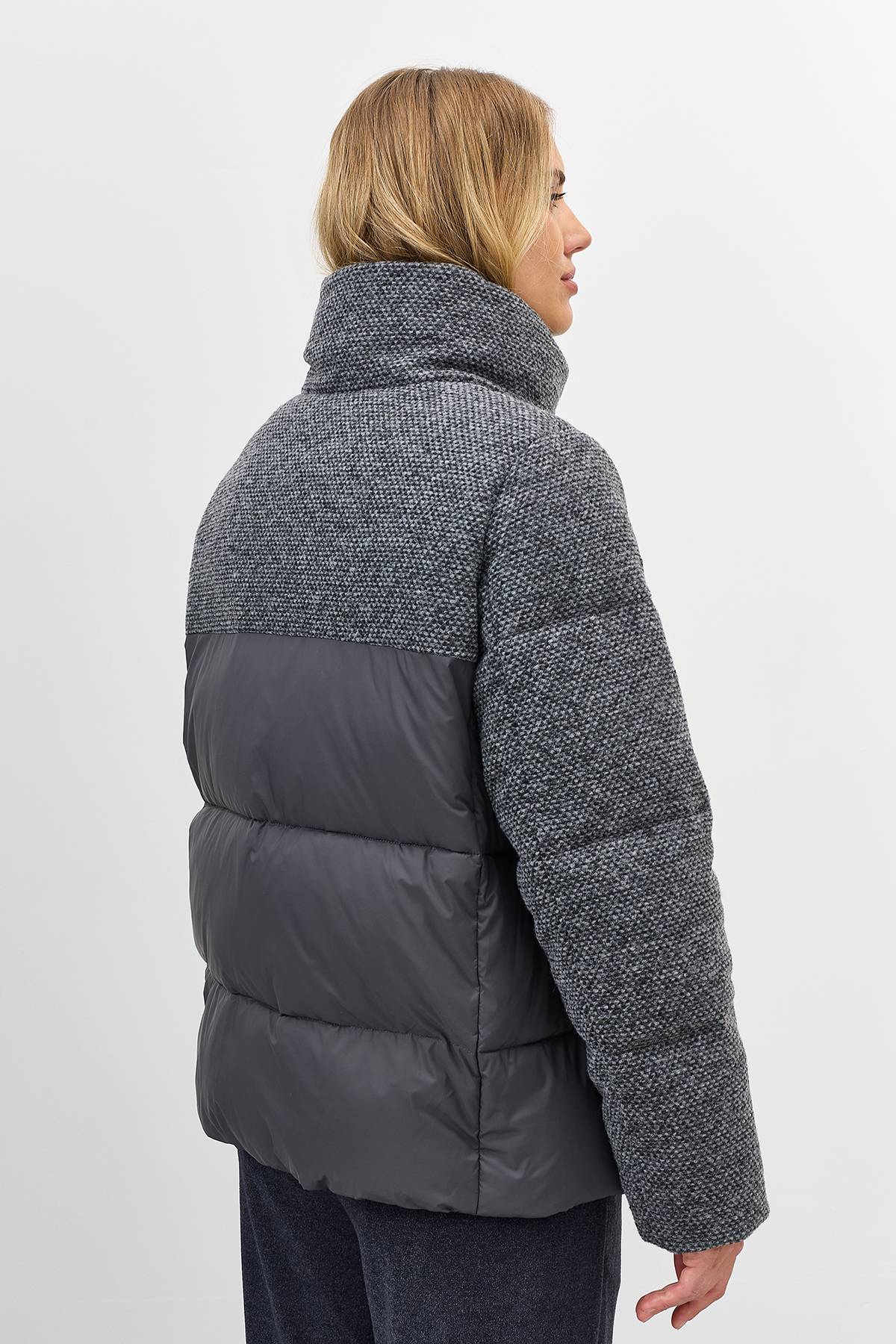 Лимитированная серия Минималистичная комбинированная курткас палантином, 42