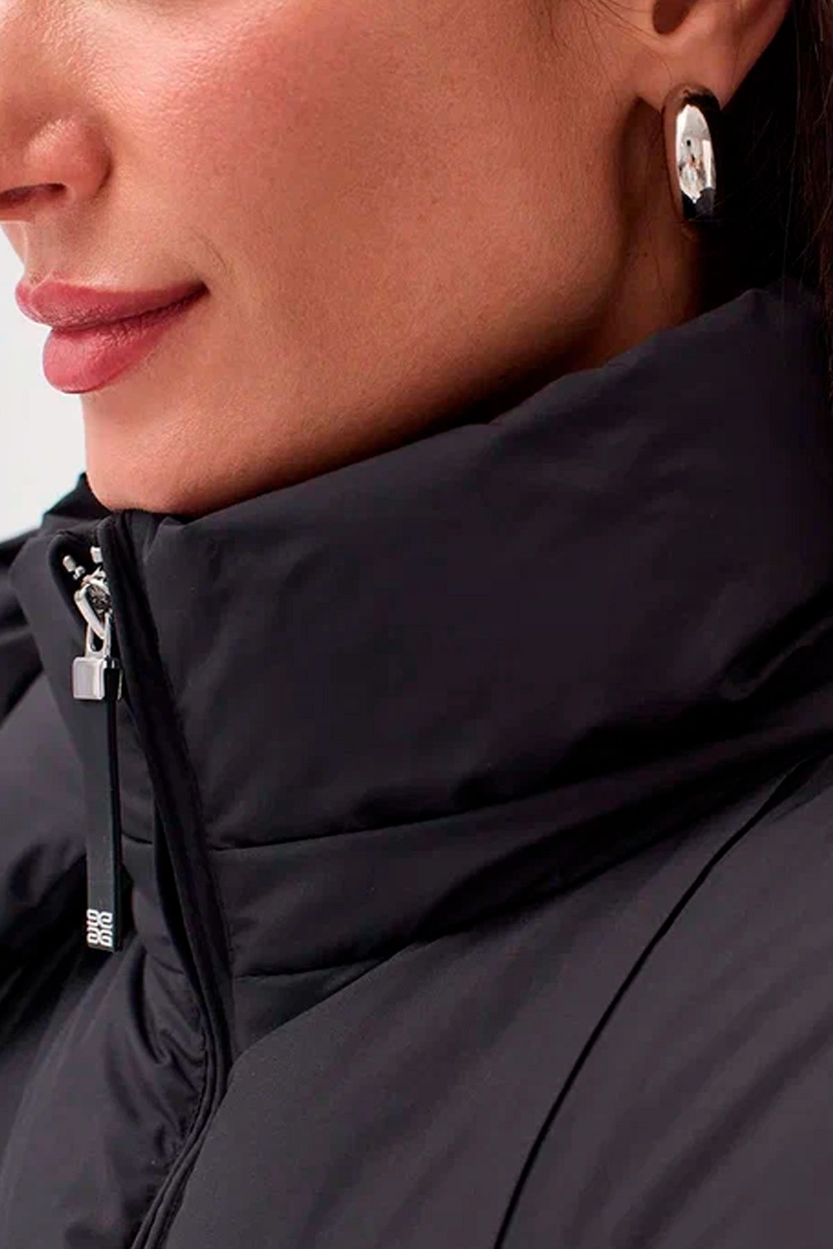 Удлиненное пуховое пальто с акцентными складками, 52р