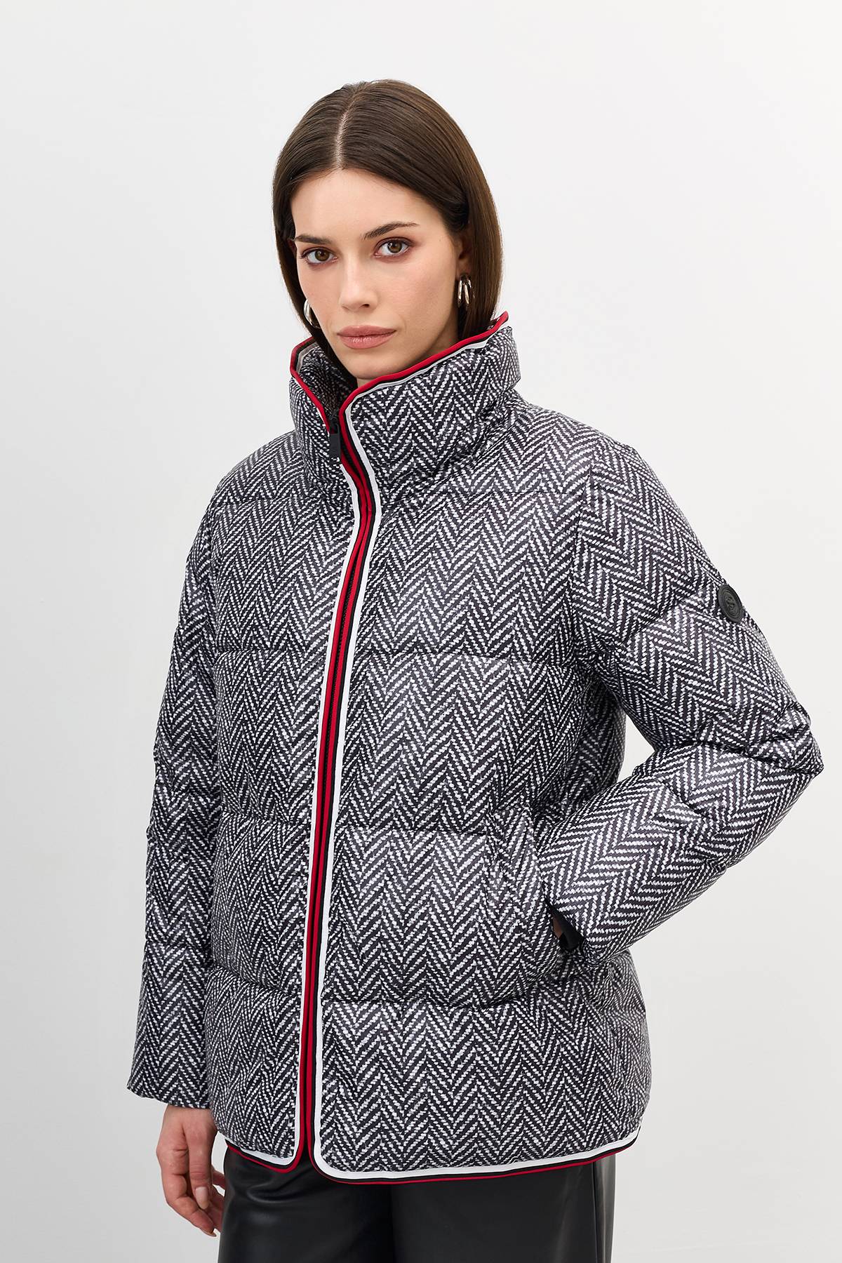 Лимитированная серия комбинированная куртка с принтом и палантин, 44